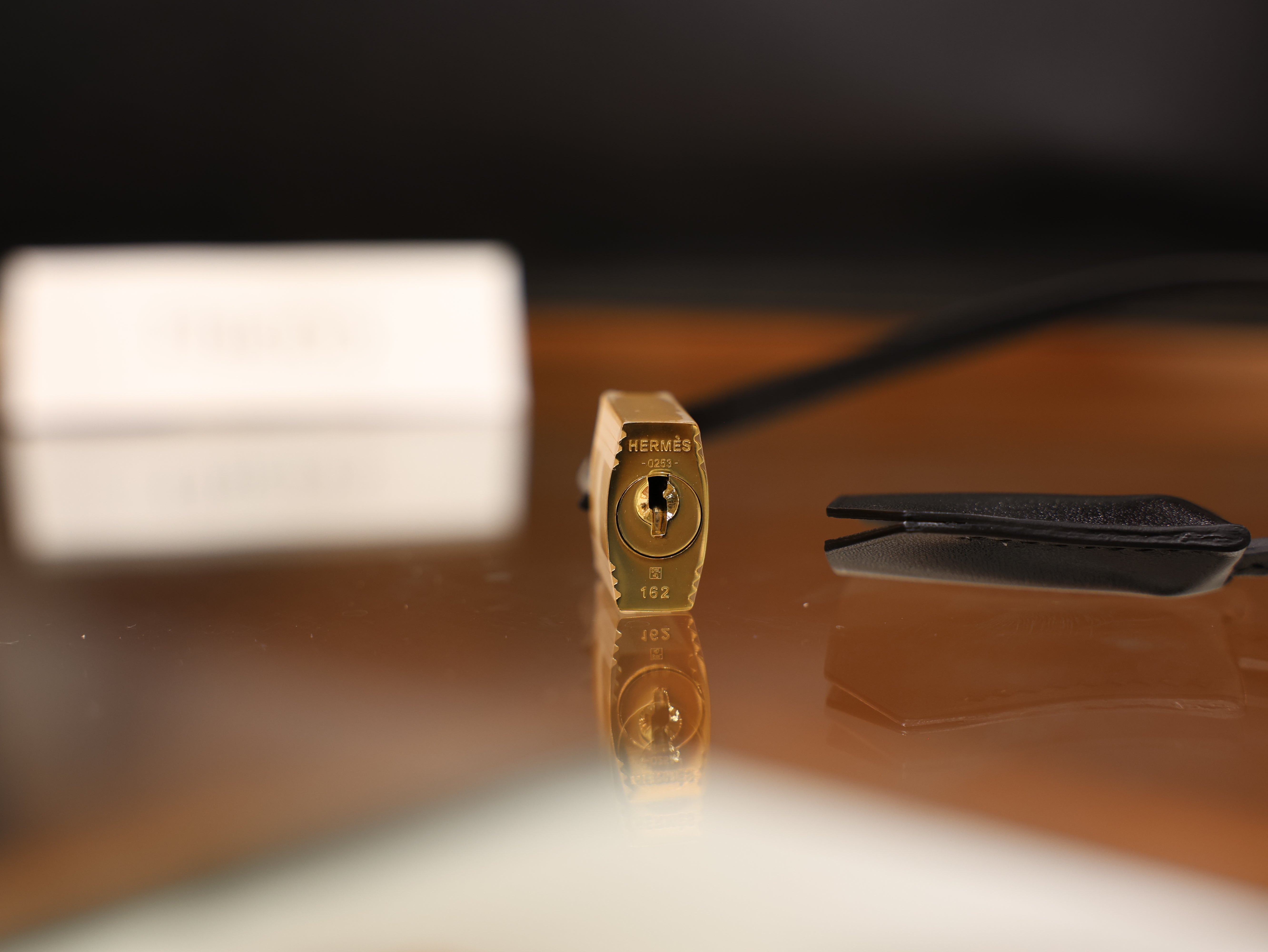 켈리 32 복스 셀리에 블랙 금장