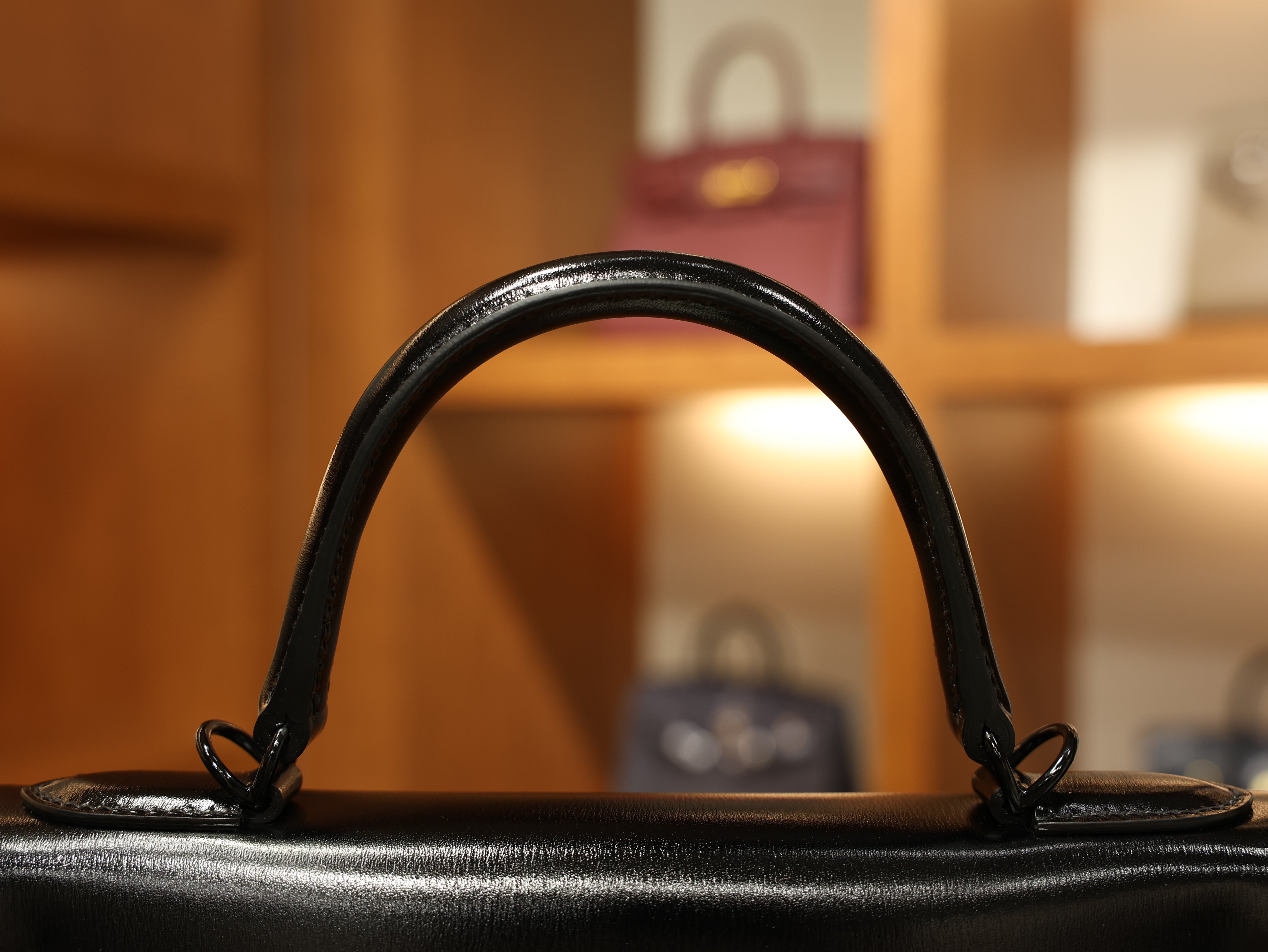 켈리 28 복스 르투르네 쏘블랙