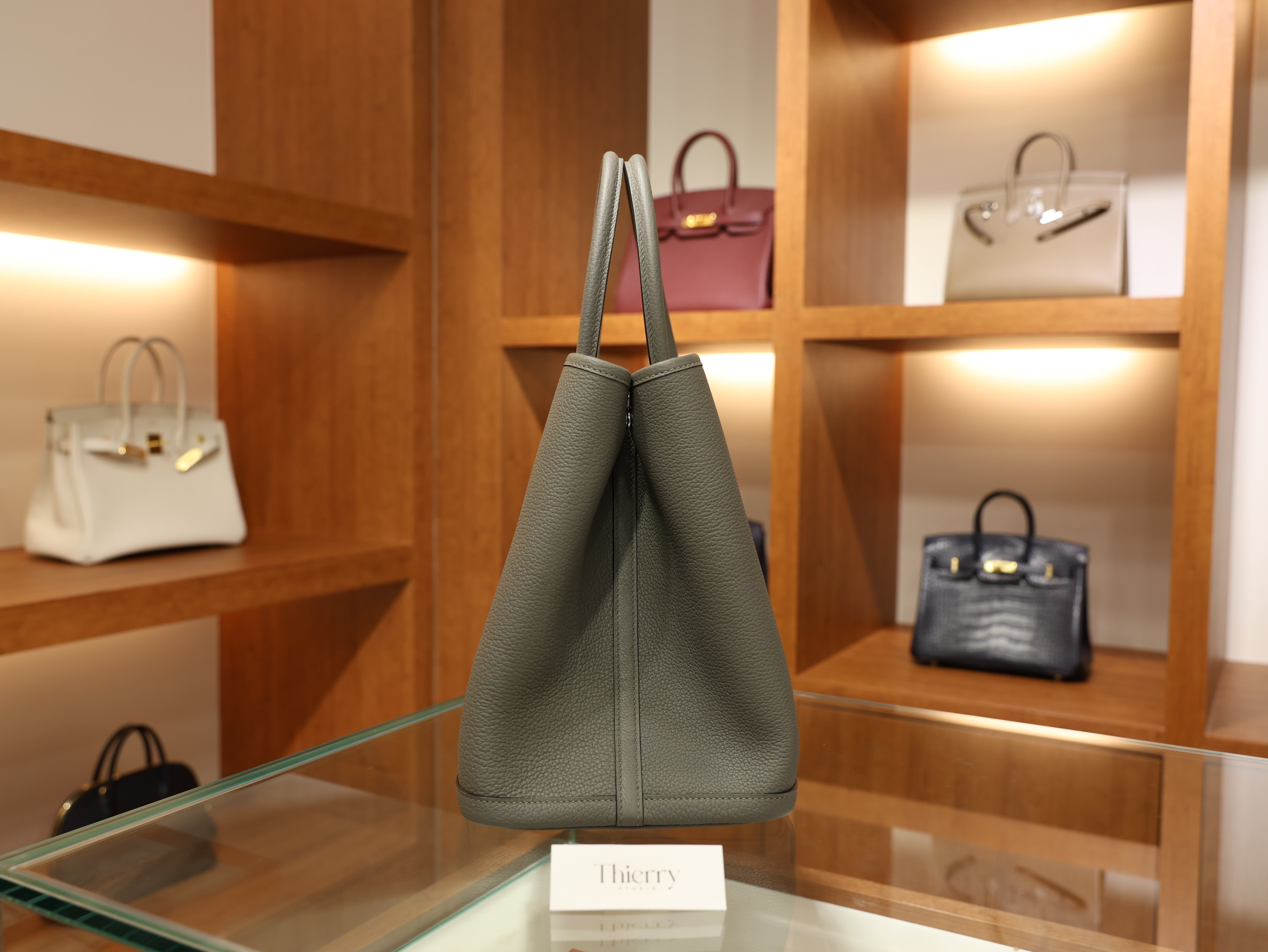 가든파티 36 네곤다 그리스 메이어