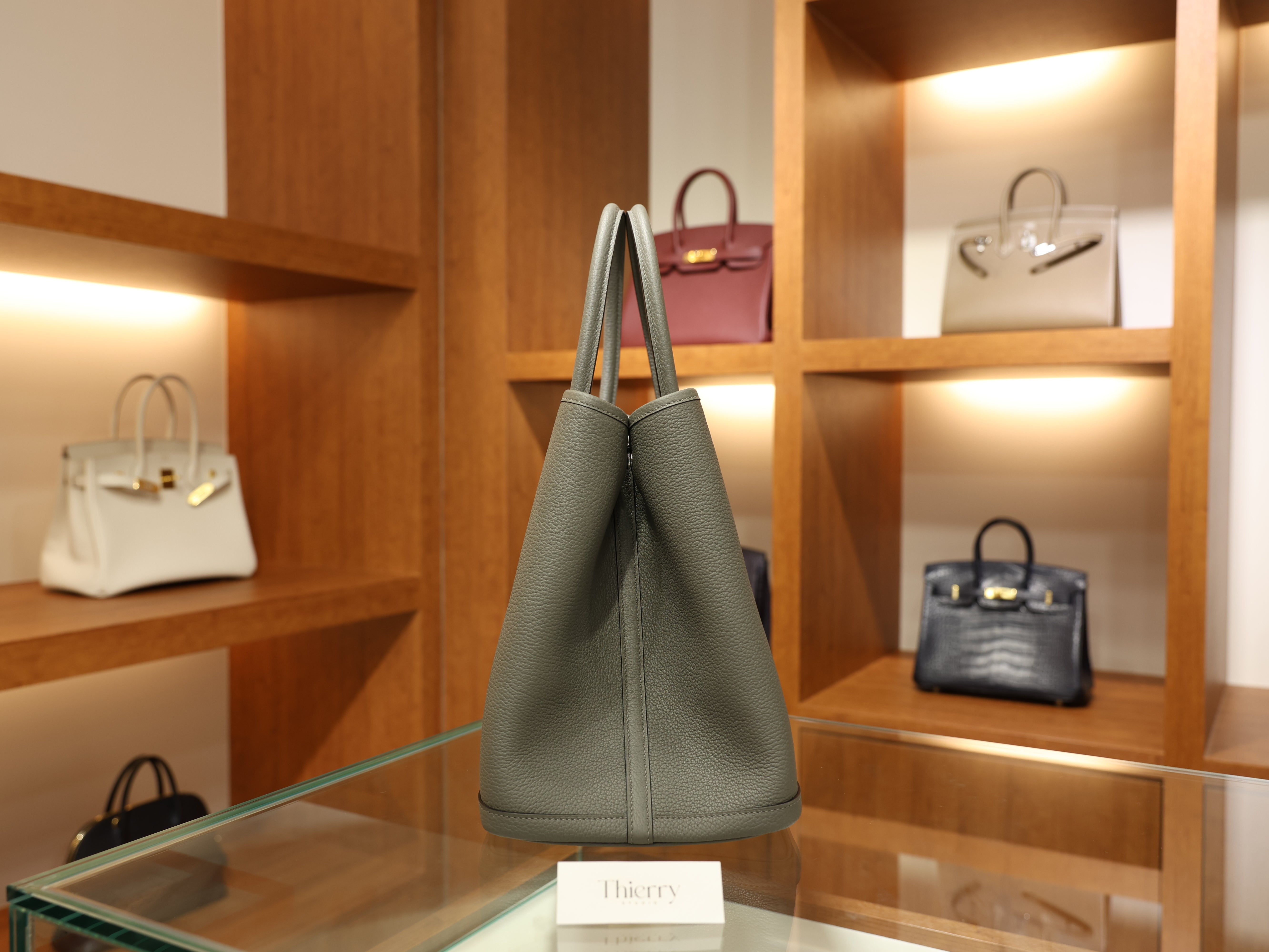 가든파티 36 네곤다 그리스 메이어