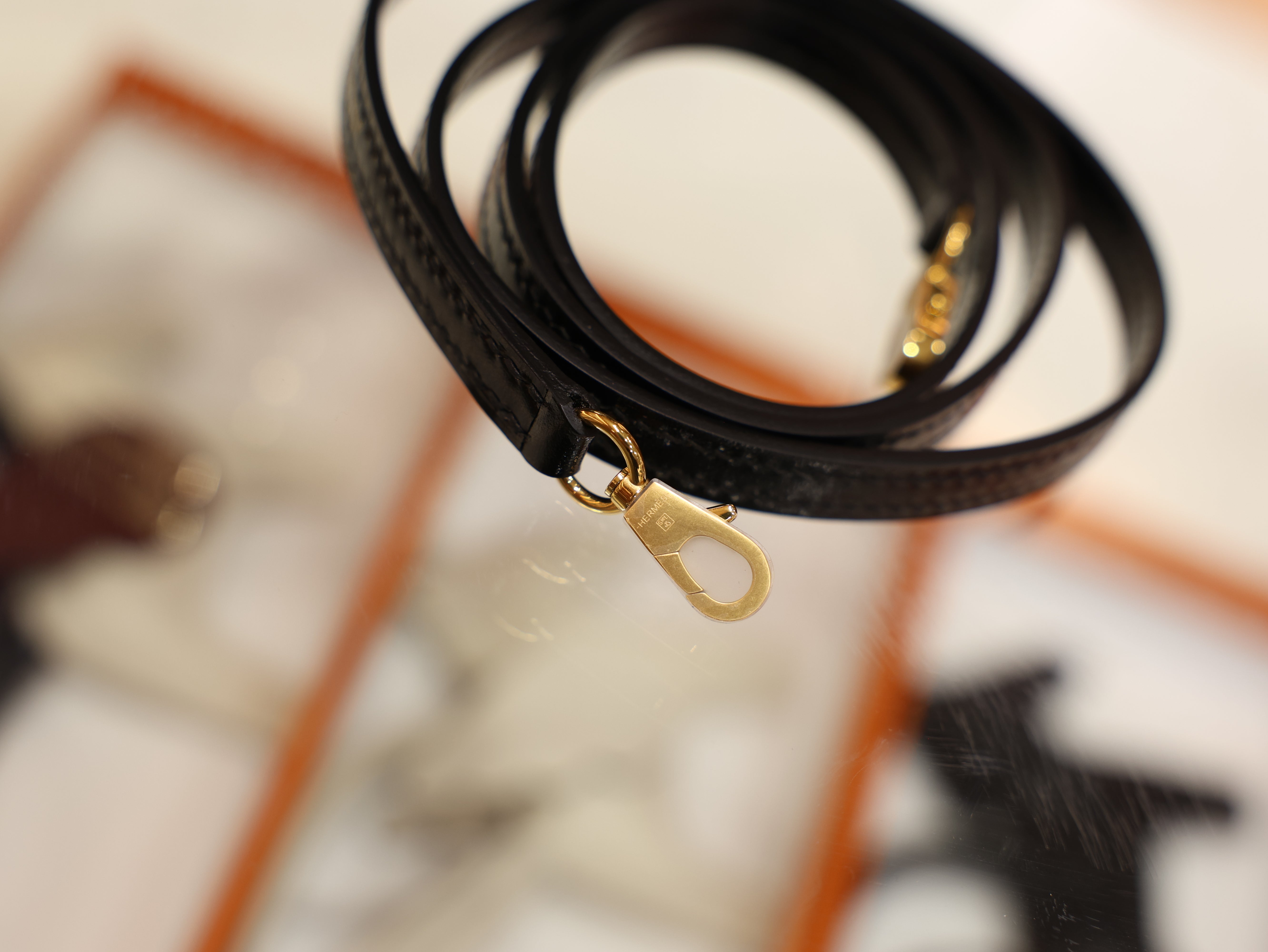 미니 켈리 복스 블랙 금장