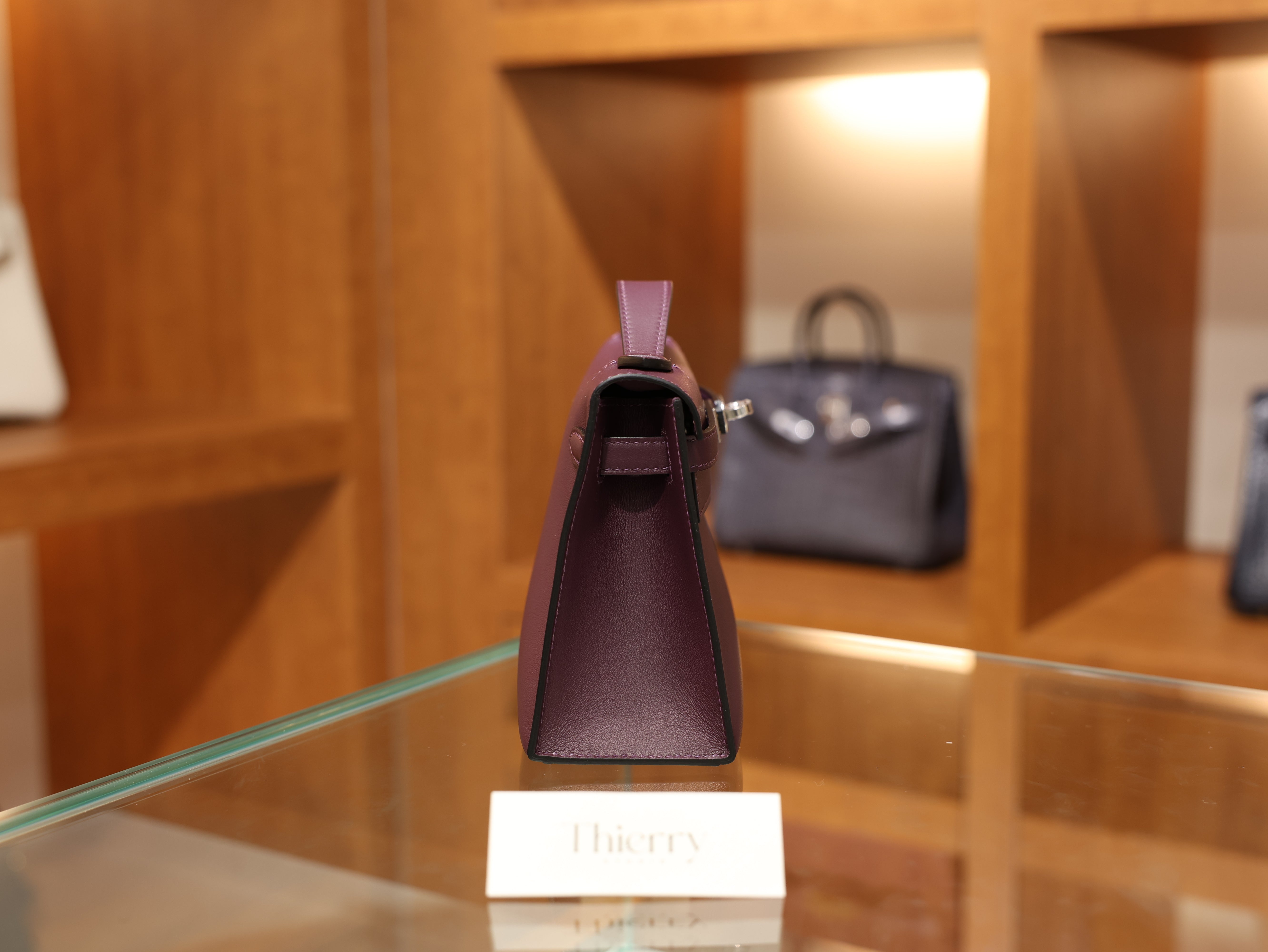 켈리 포쉐트 스위프트 카시스 은장