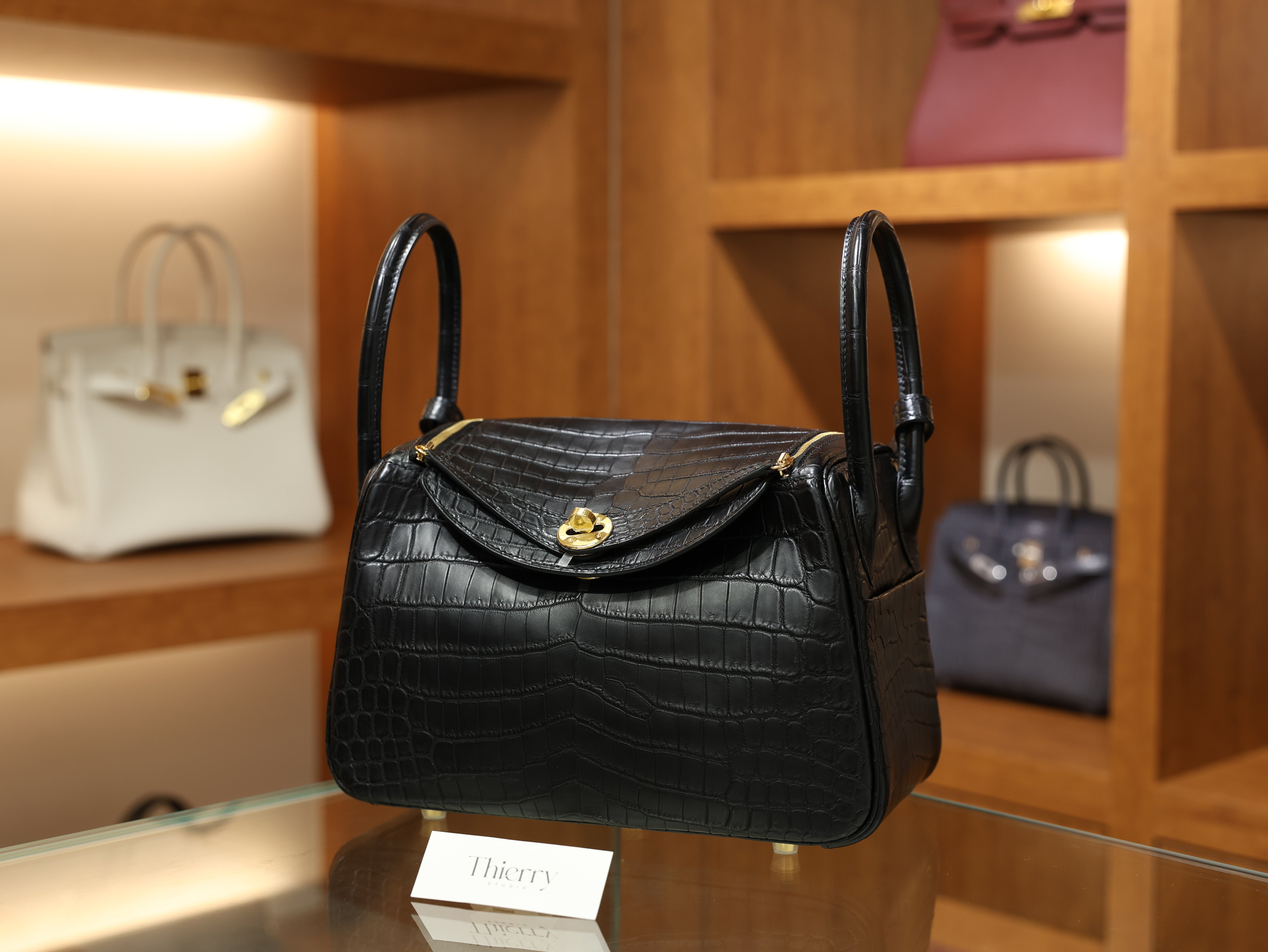 린디 26 매트 닐로티쿠스 블랙 금장