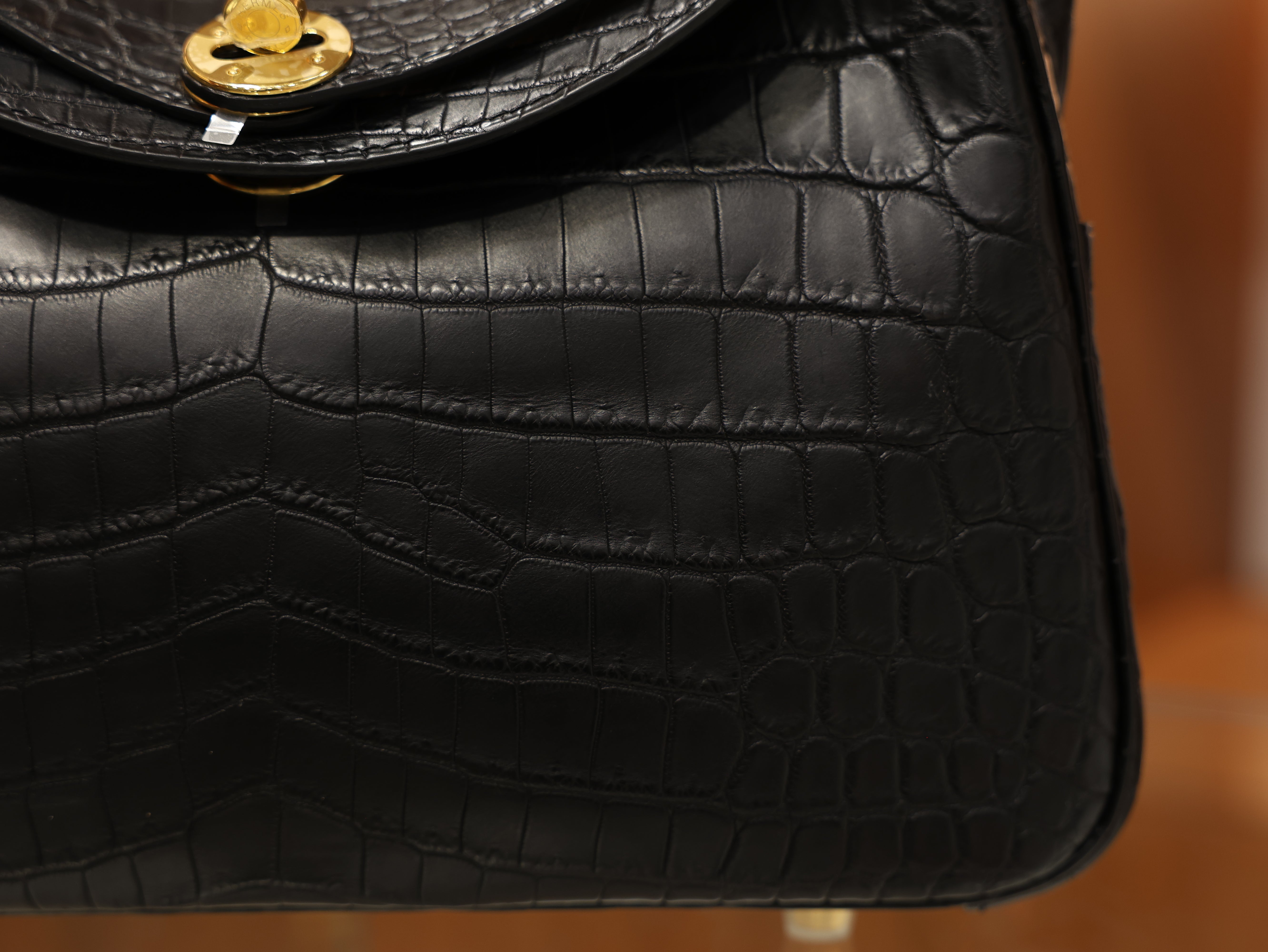 린디 26 매트 닐로티쿠스 블랙 금장