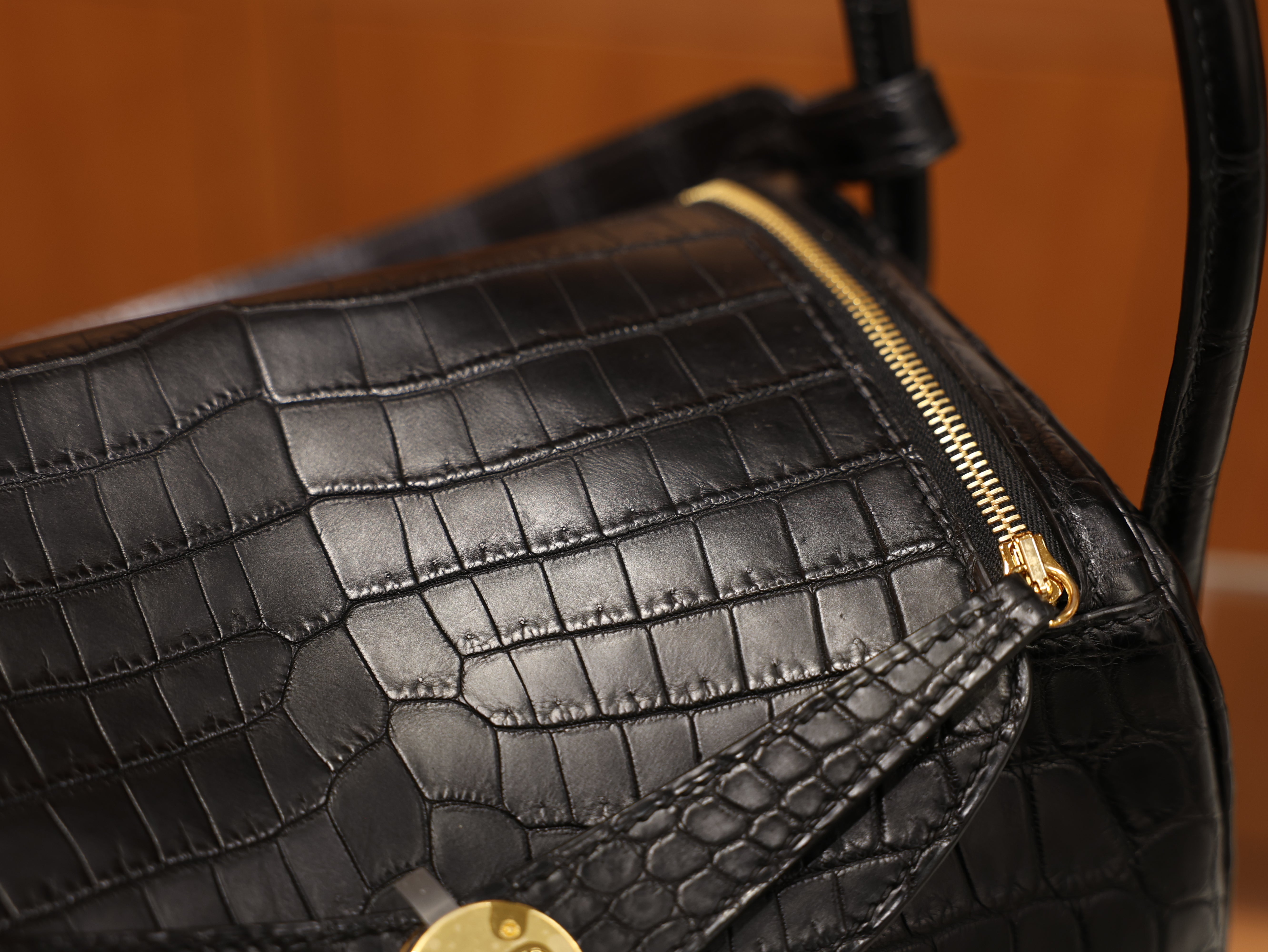 린디 26 매트 닐로티쿠스 블랙 금장