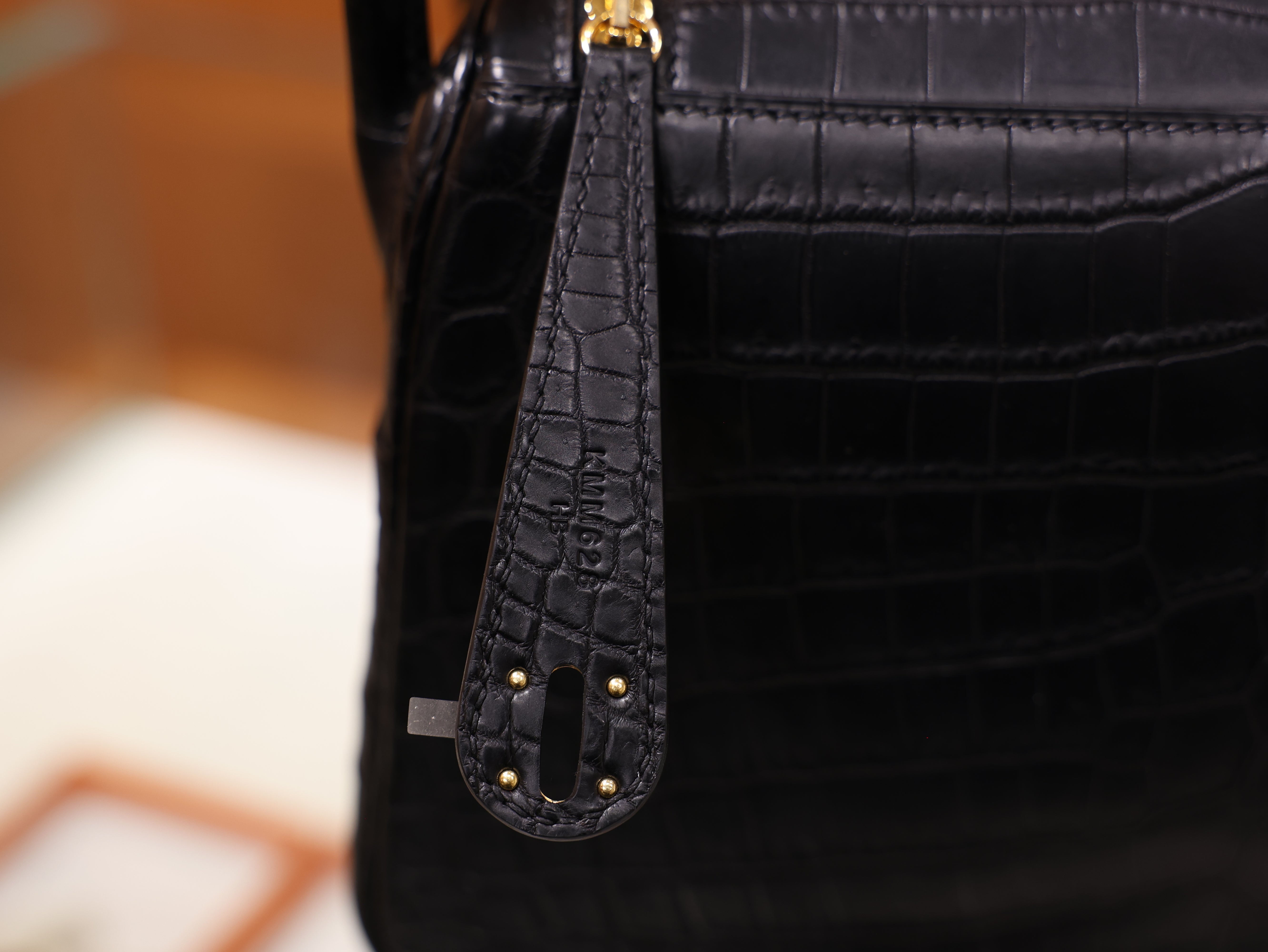 린디 26 매트 닐로티쿠스 블랙 금장