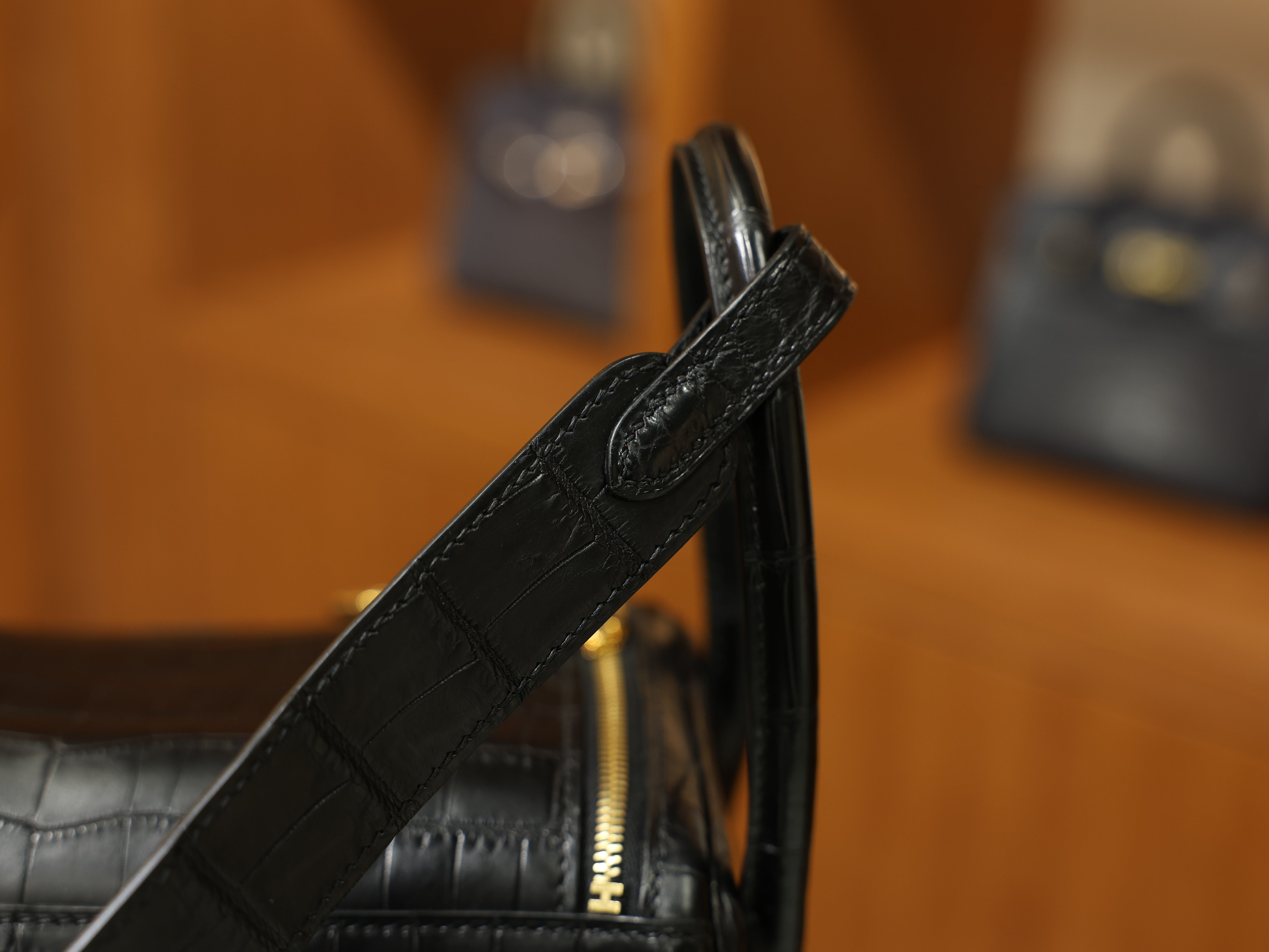 린디 26 매트 닐로티쿠스 블랙 금장