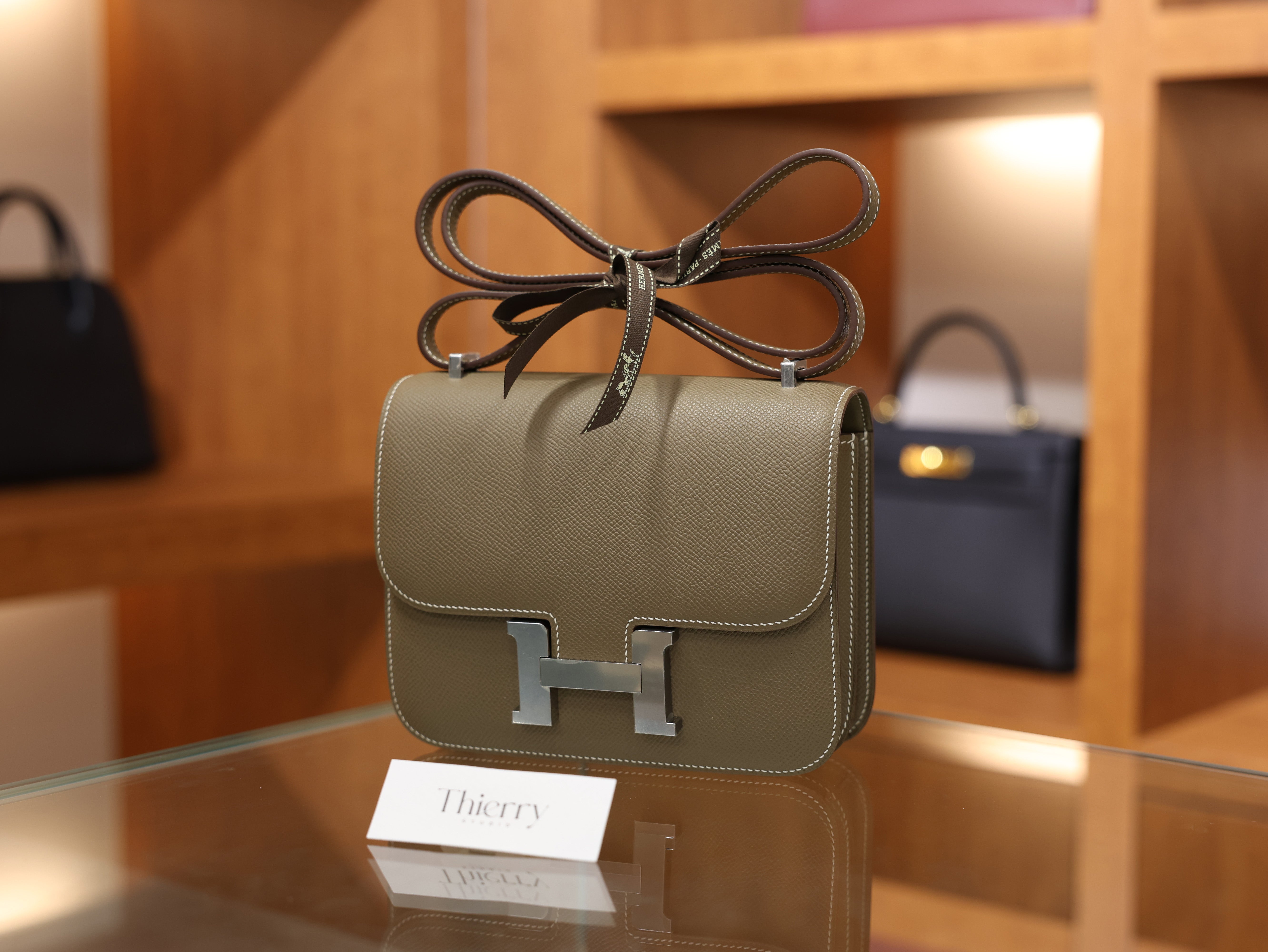 콘스탄스 18 앱송 에토프 은장