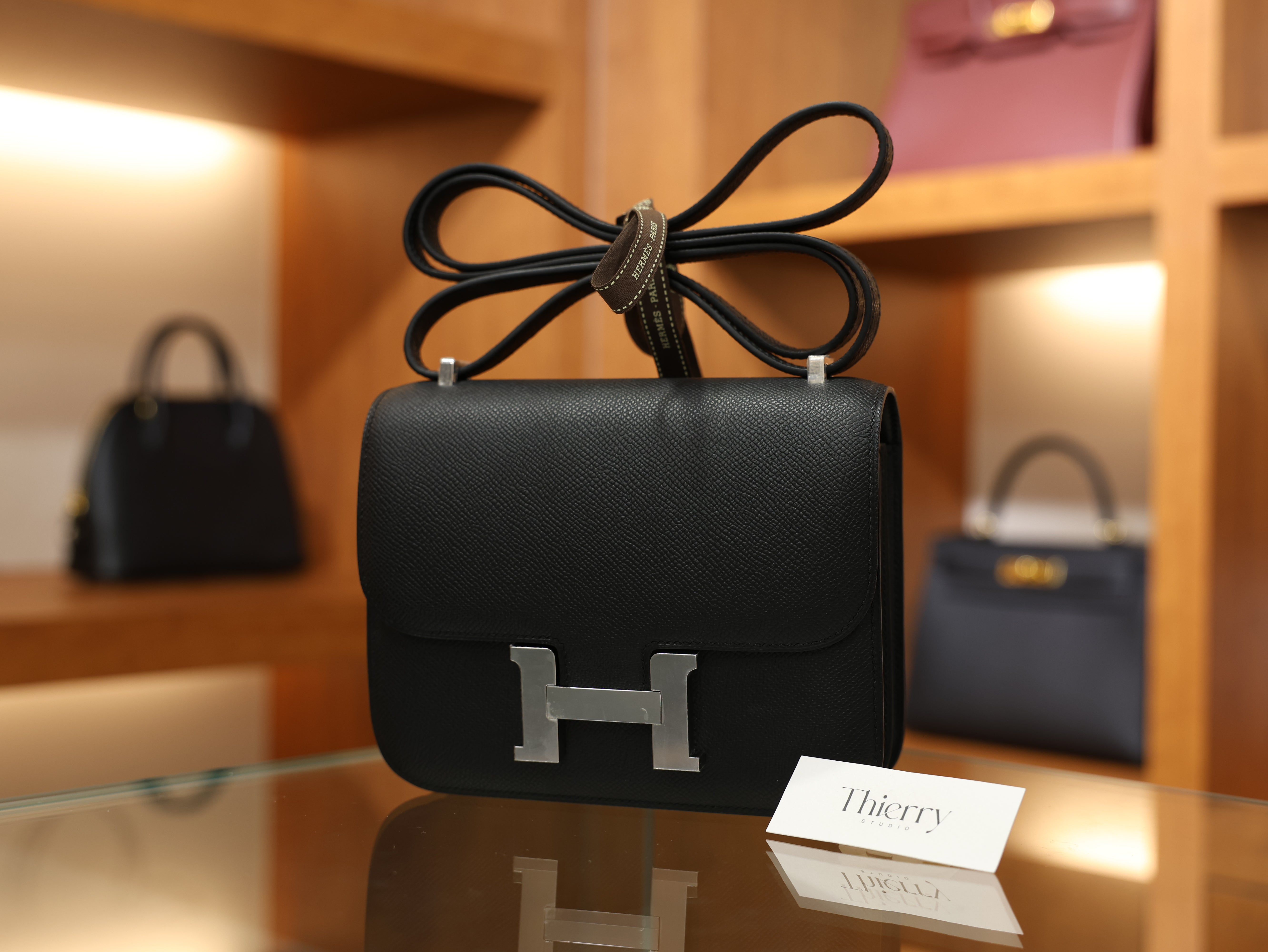 콘스탄스 18 앱송 블랙 은장