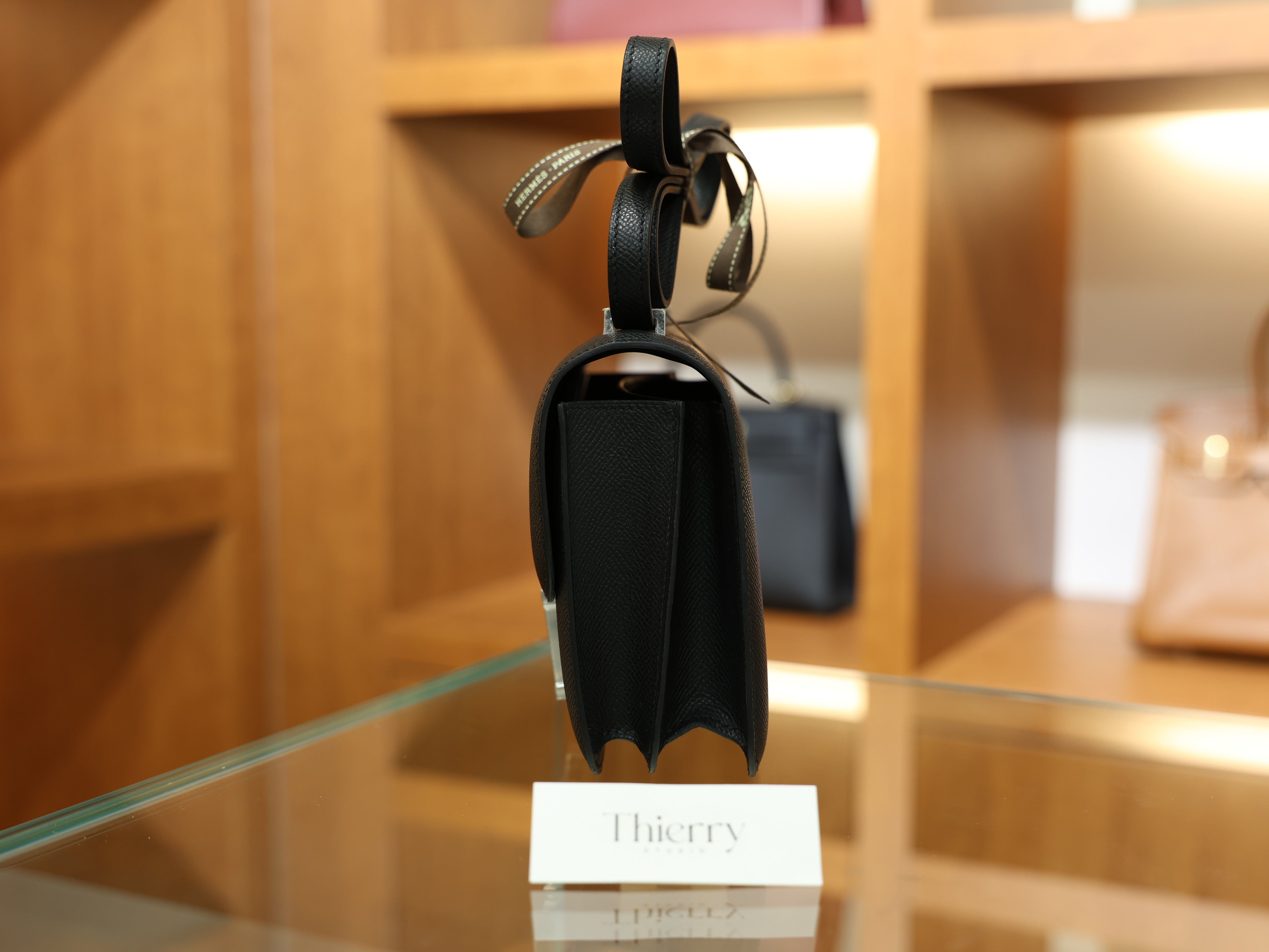 콘스탄스 18 앱송 블랙 은장