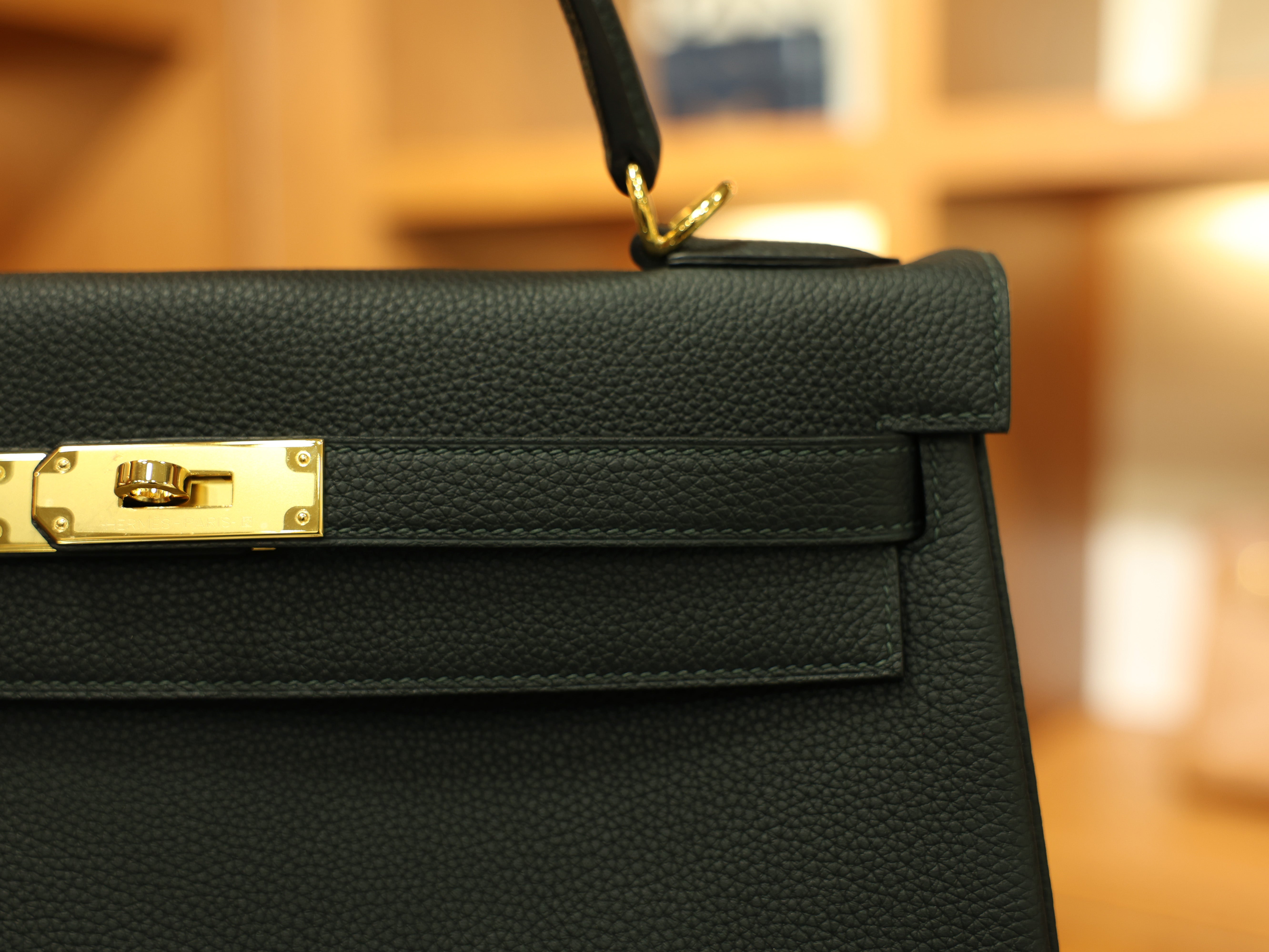 켈리 32 토고 베르트 사이프리스 금장