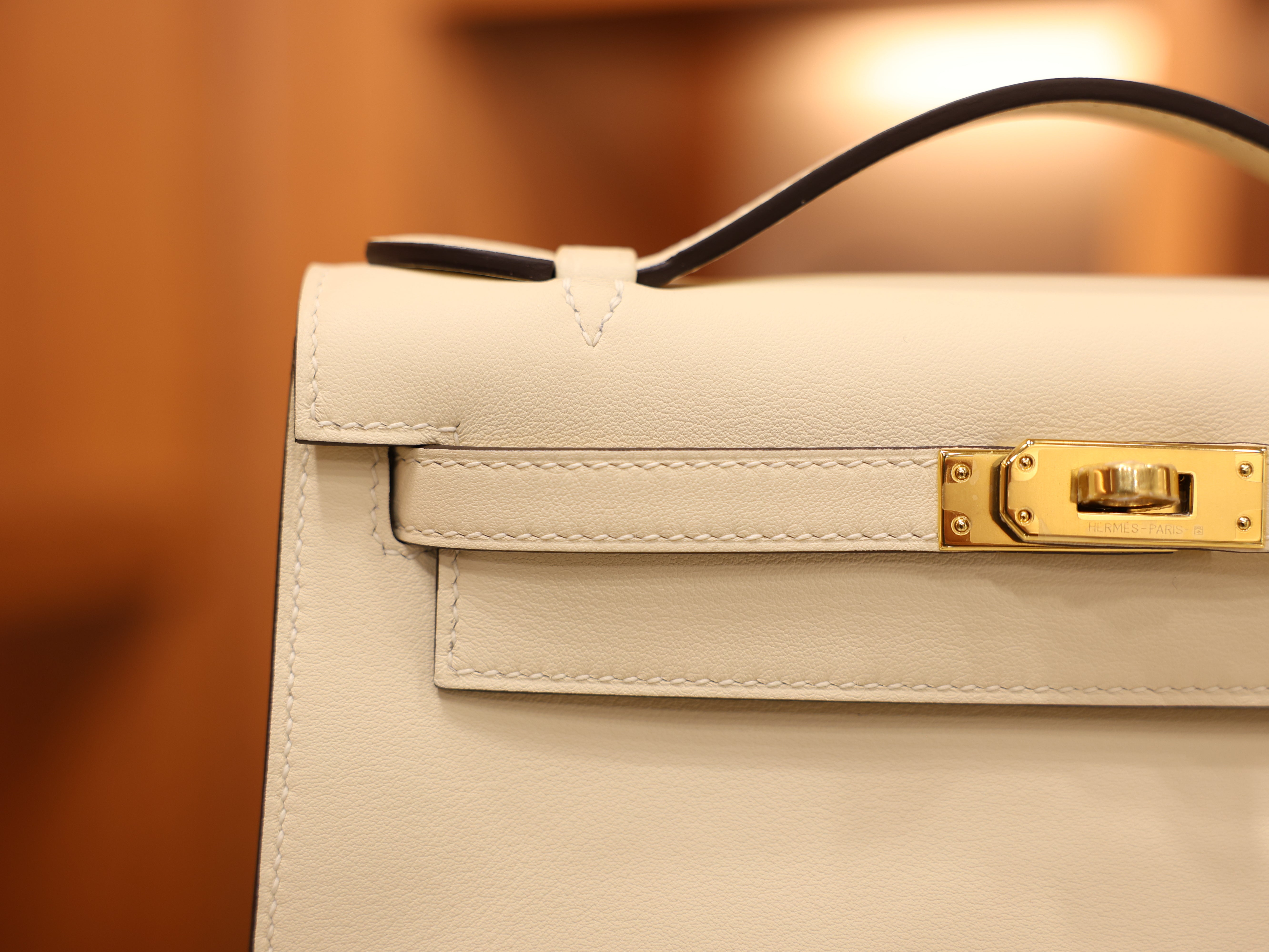 켈리 포쉐트 스위프트 나타 금장