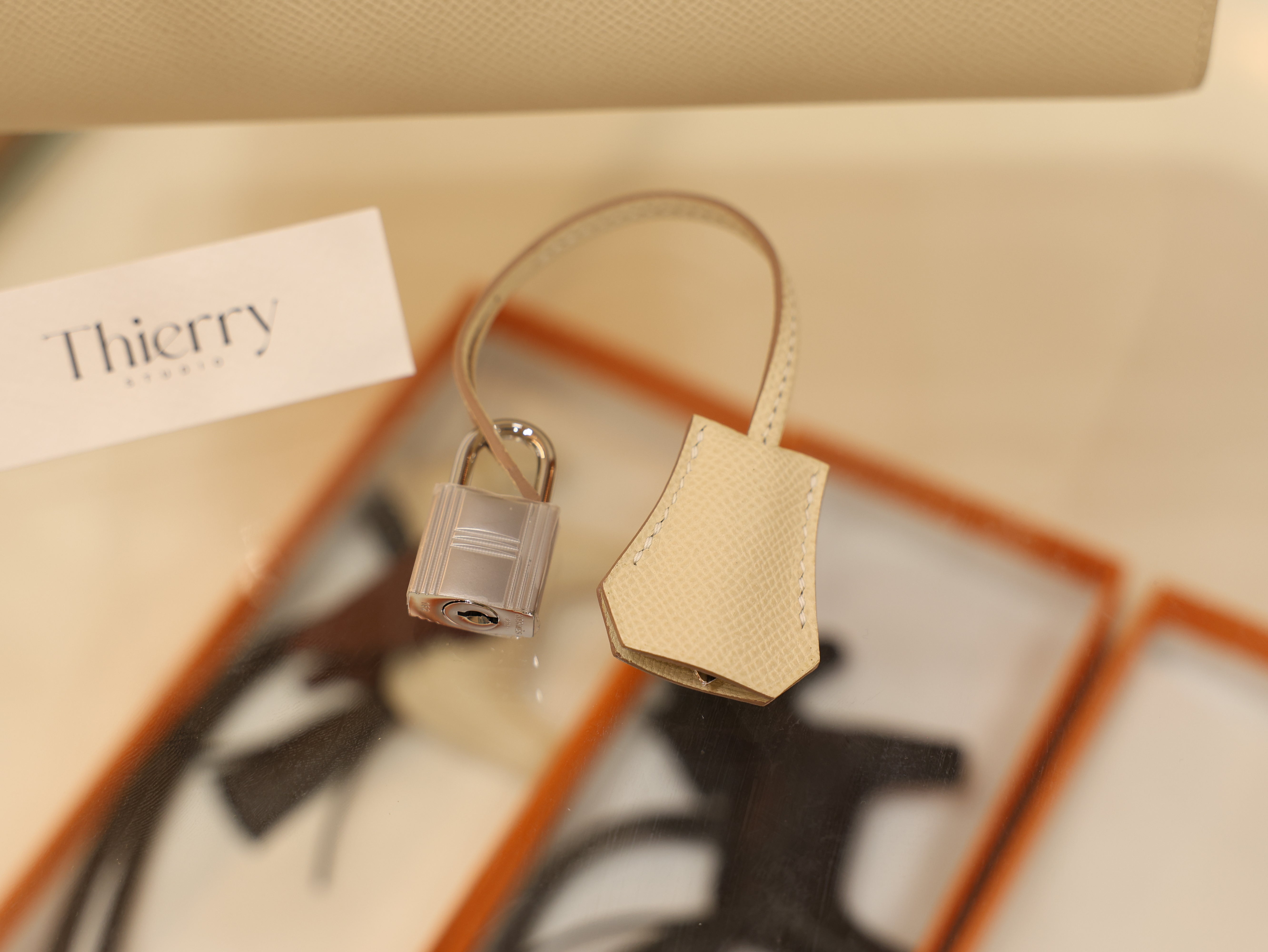 버킨 25 앱송 셀리에 끄레 은장