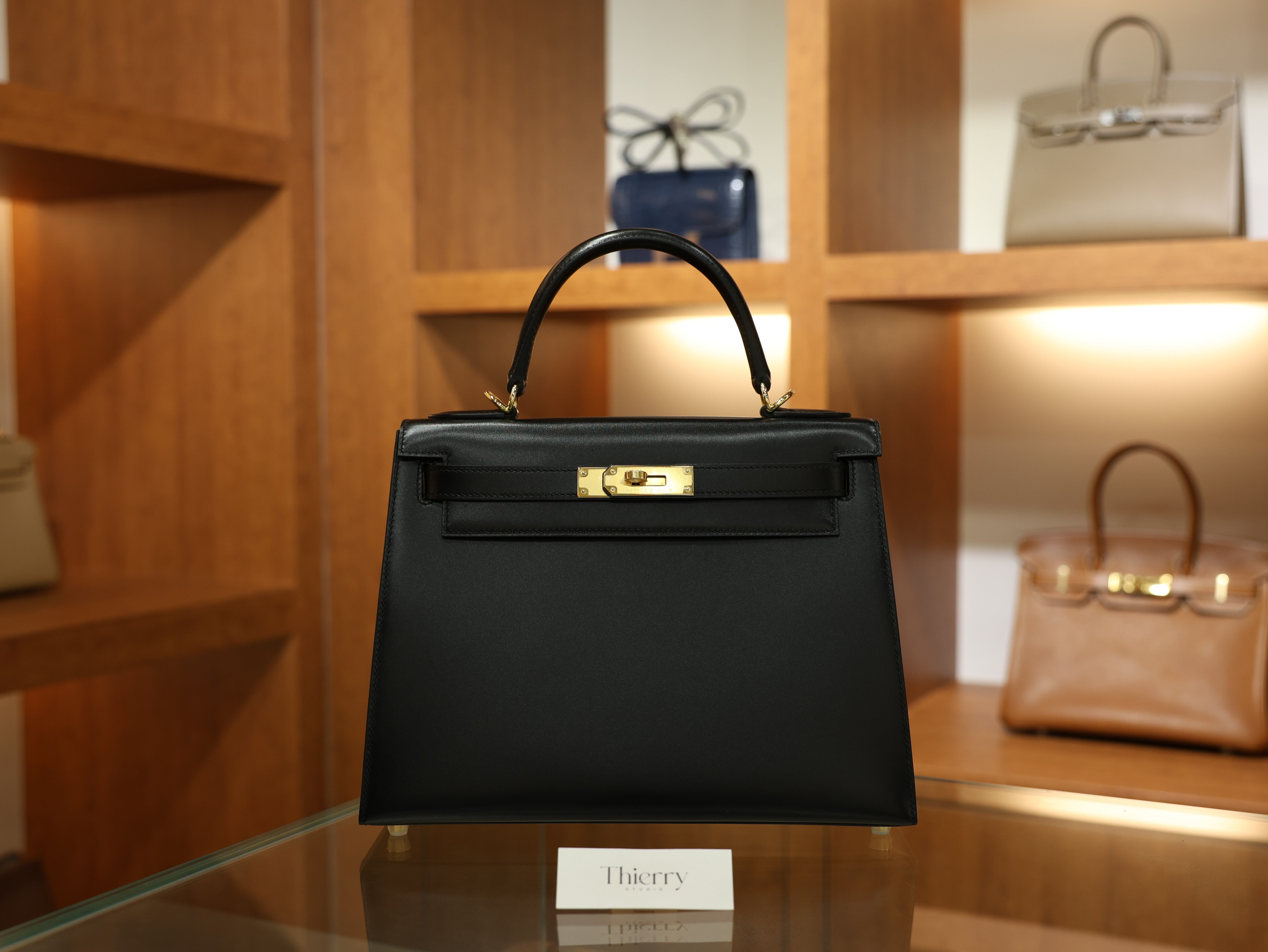 켈리 28 복스 셀리에 블랙 금장