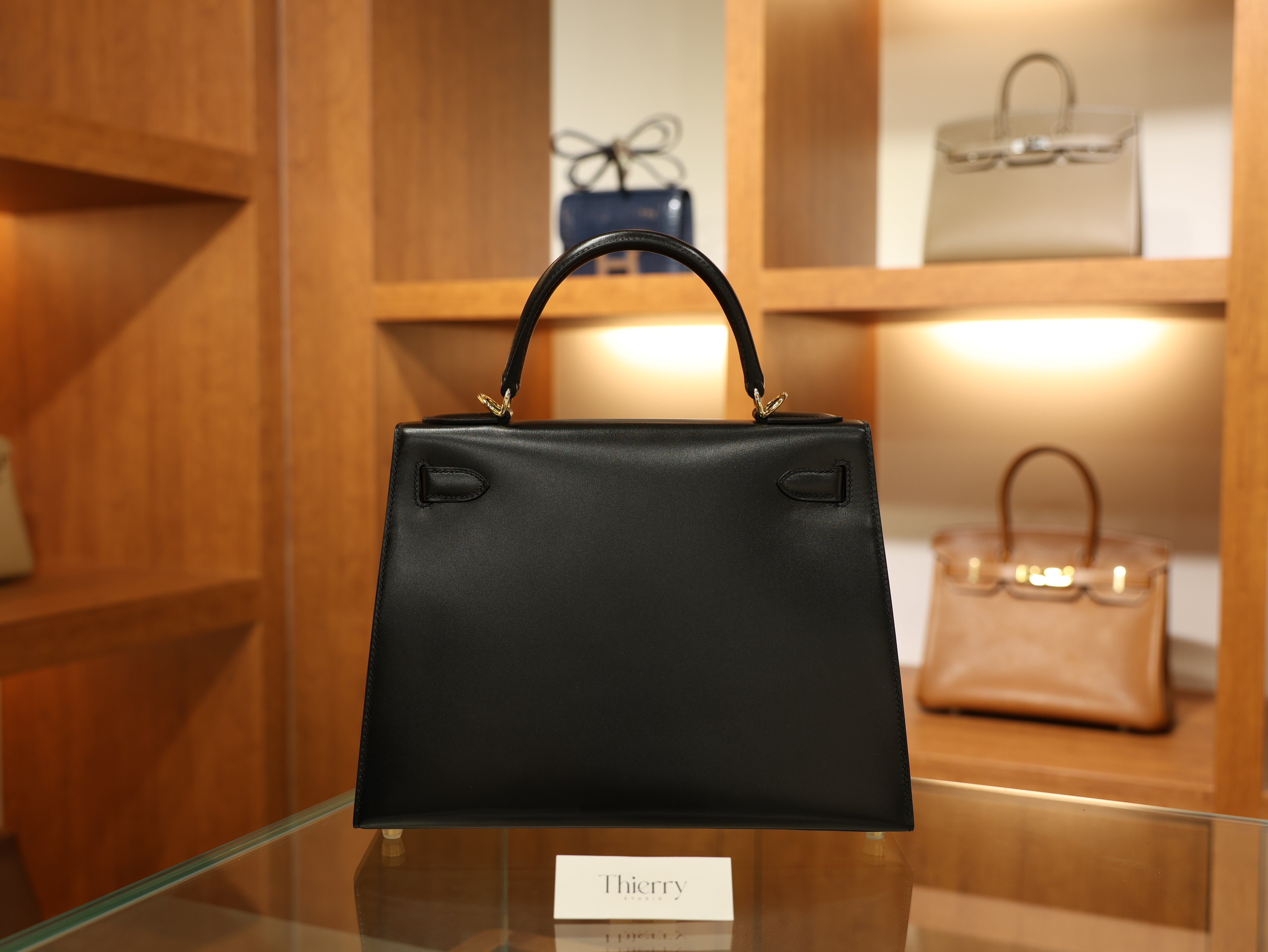 켈리 28 복스 셀리에 블랙 금장