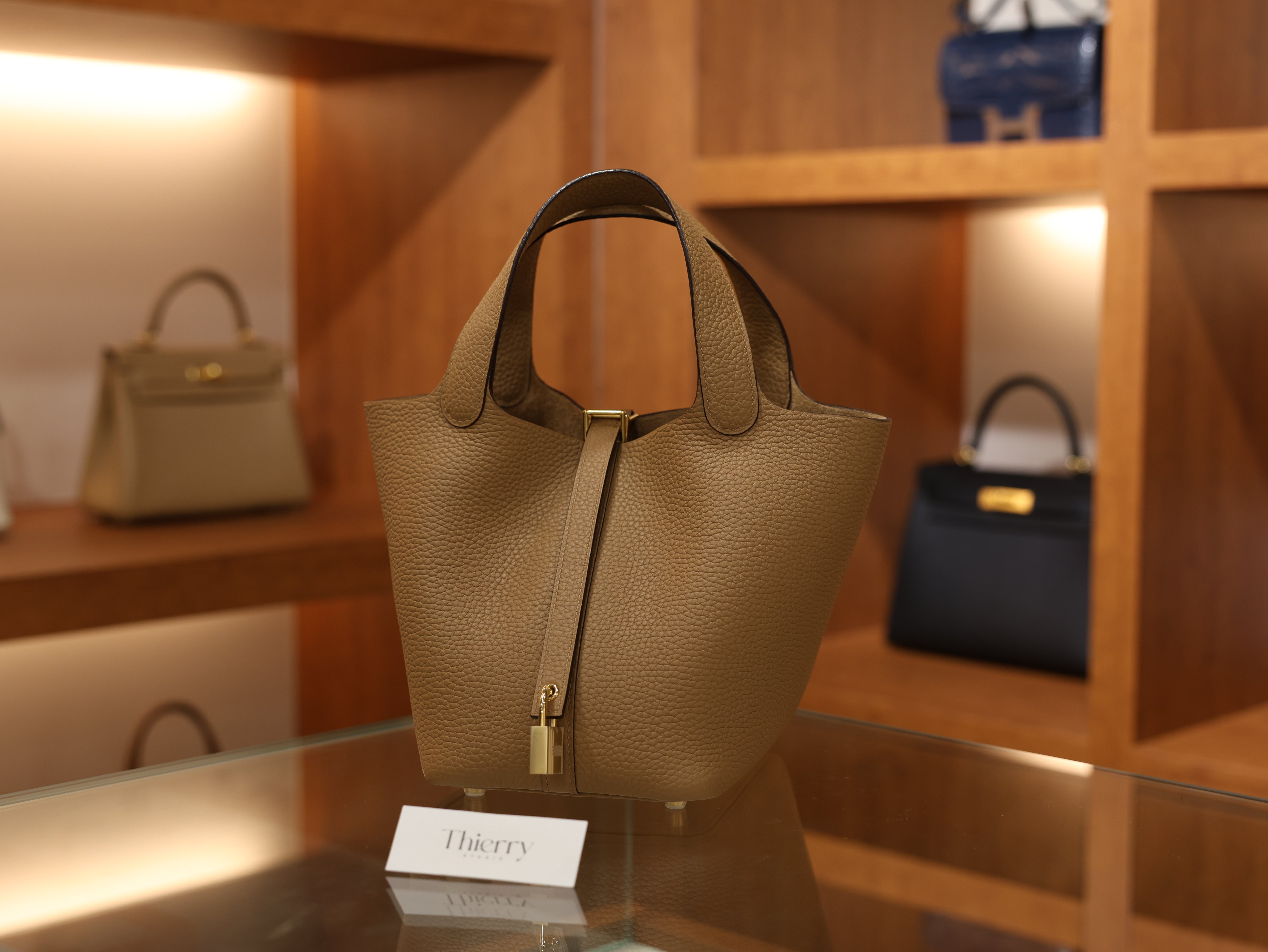 피코탄 18 끌레망스 비스킷 금장