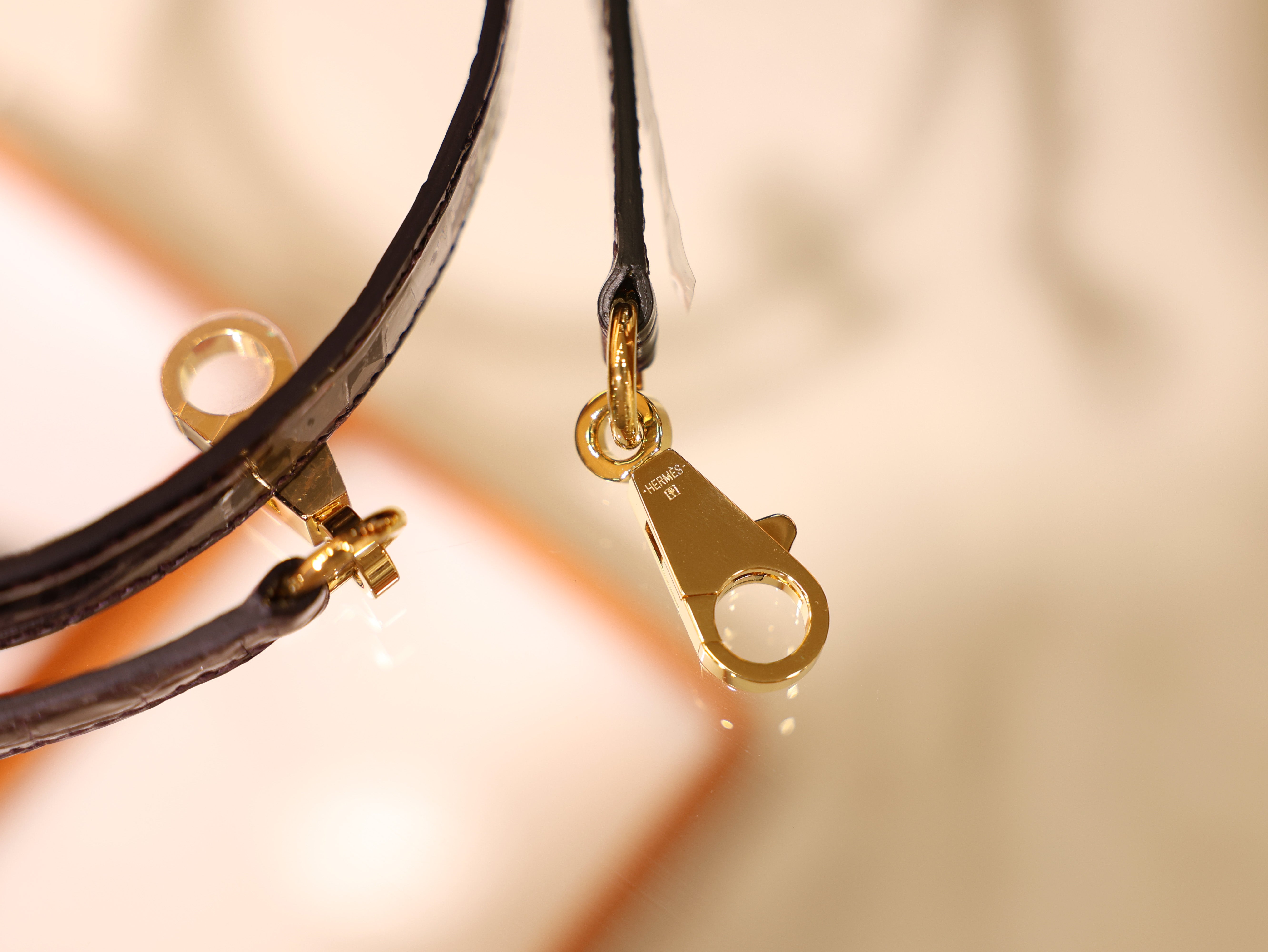 켈리 25 샤이니 닐로티쿠스 오베르진 금장