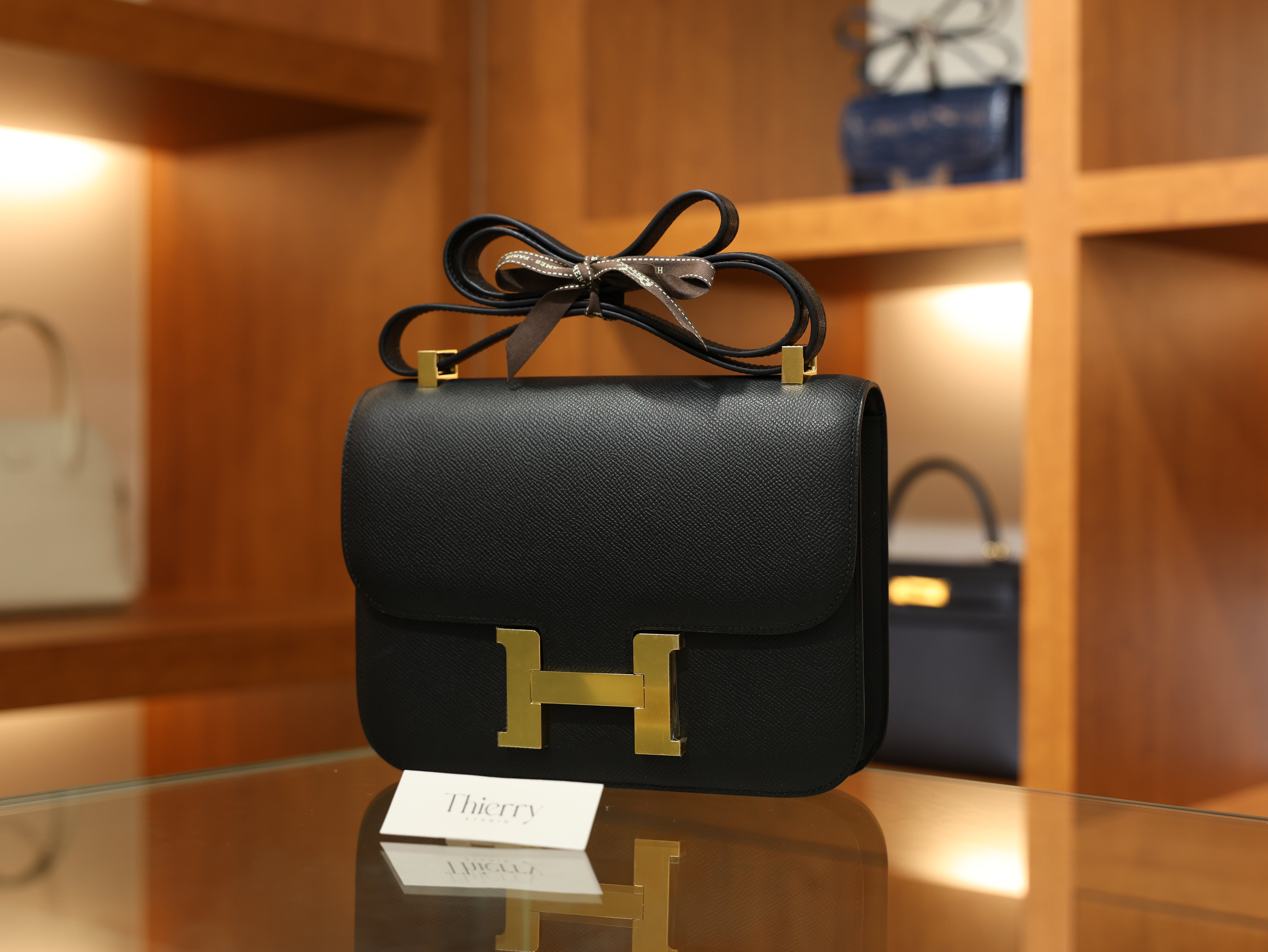 콘스탄스 1-24 앱송 블랙 금장