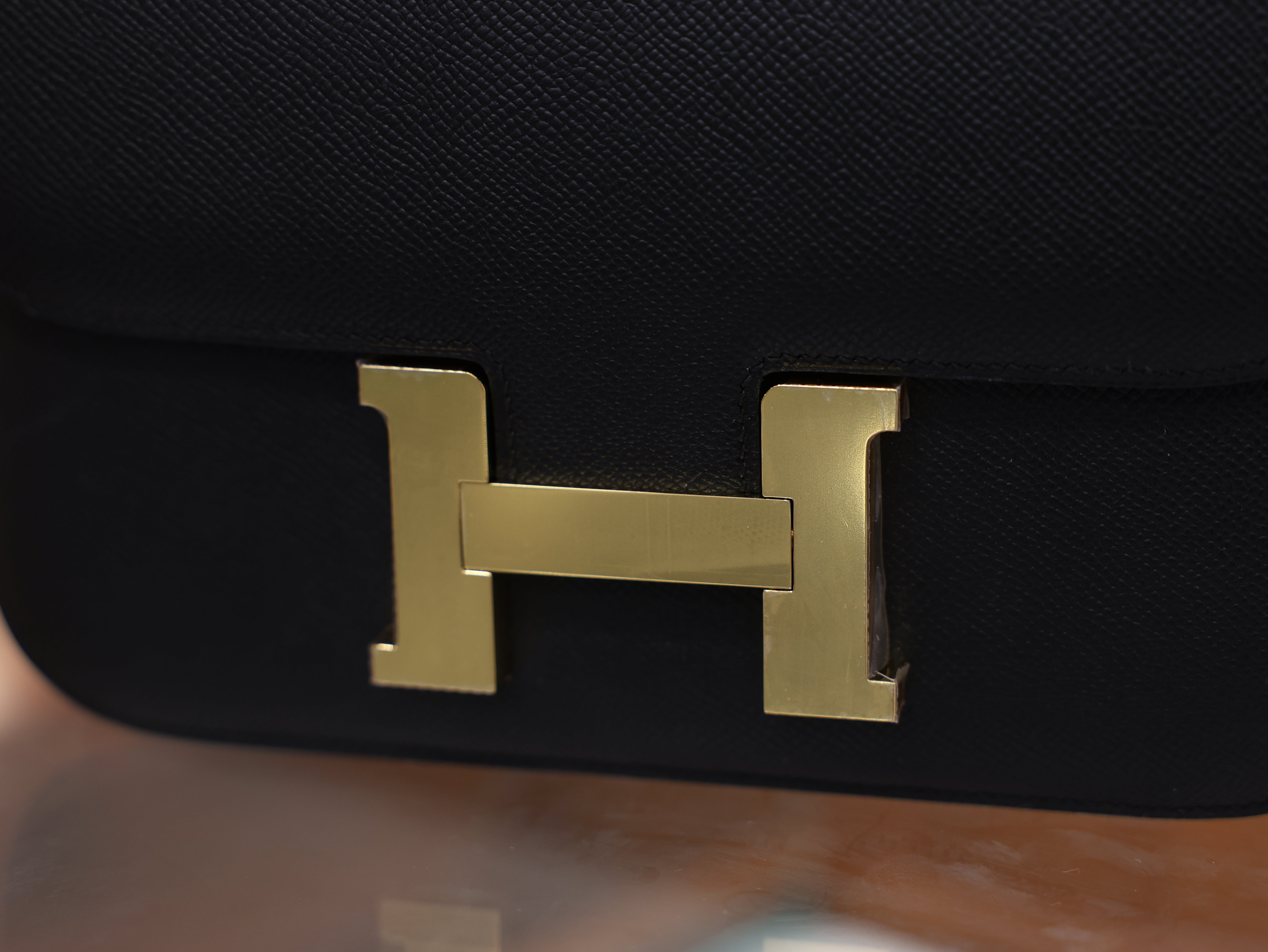 콘스탄스 1-24 앱송 블랙 금장