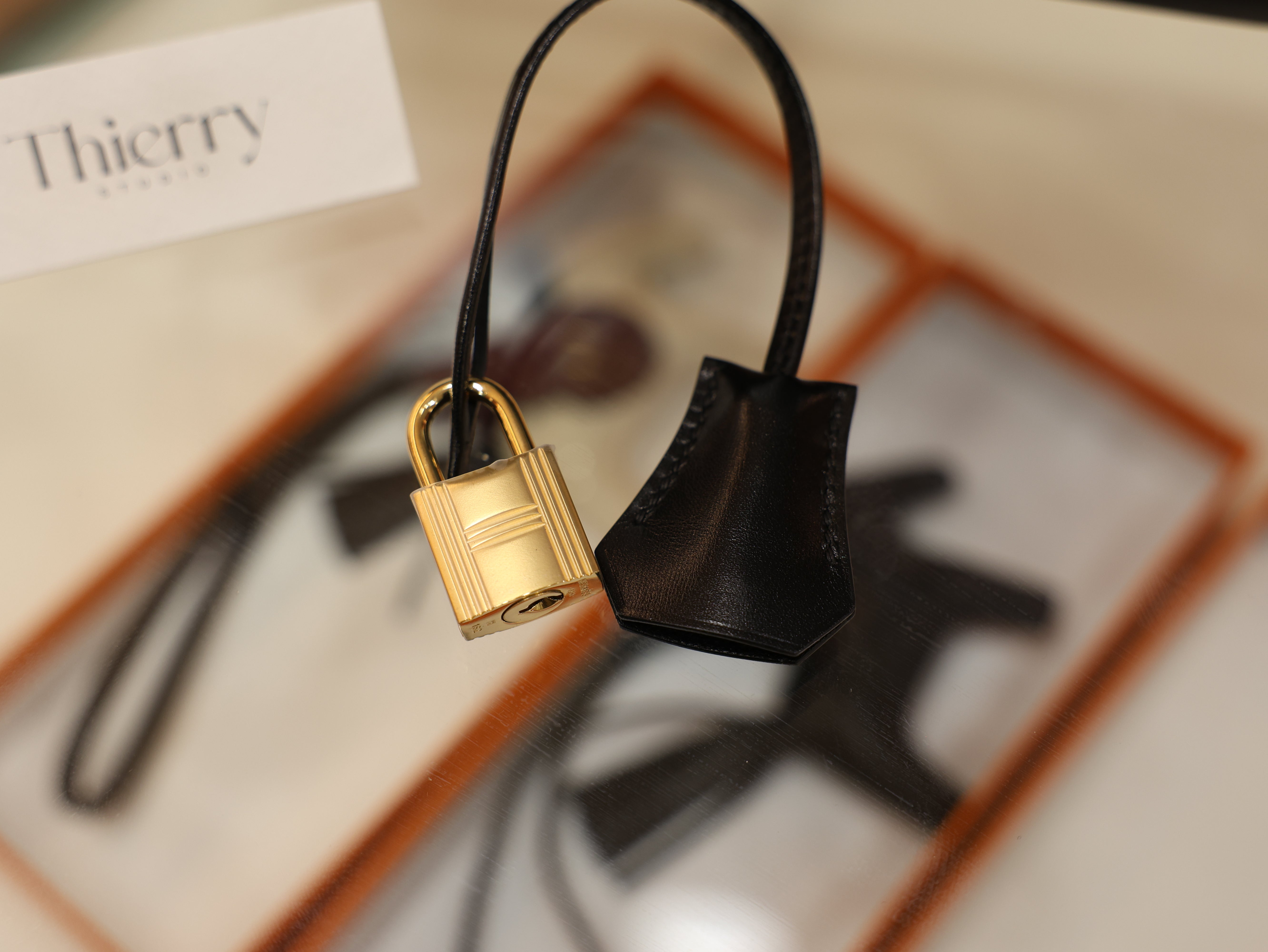 버킨 25 복스 셀리에 블랙 금장