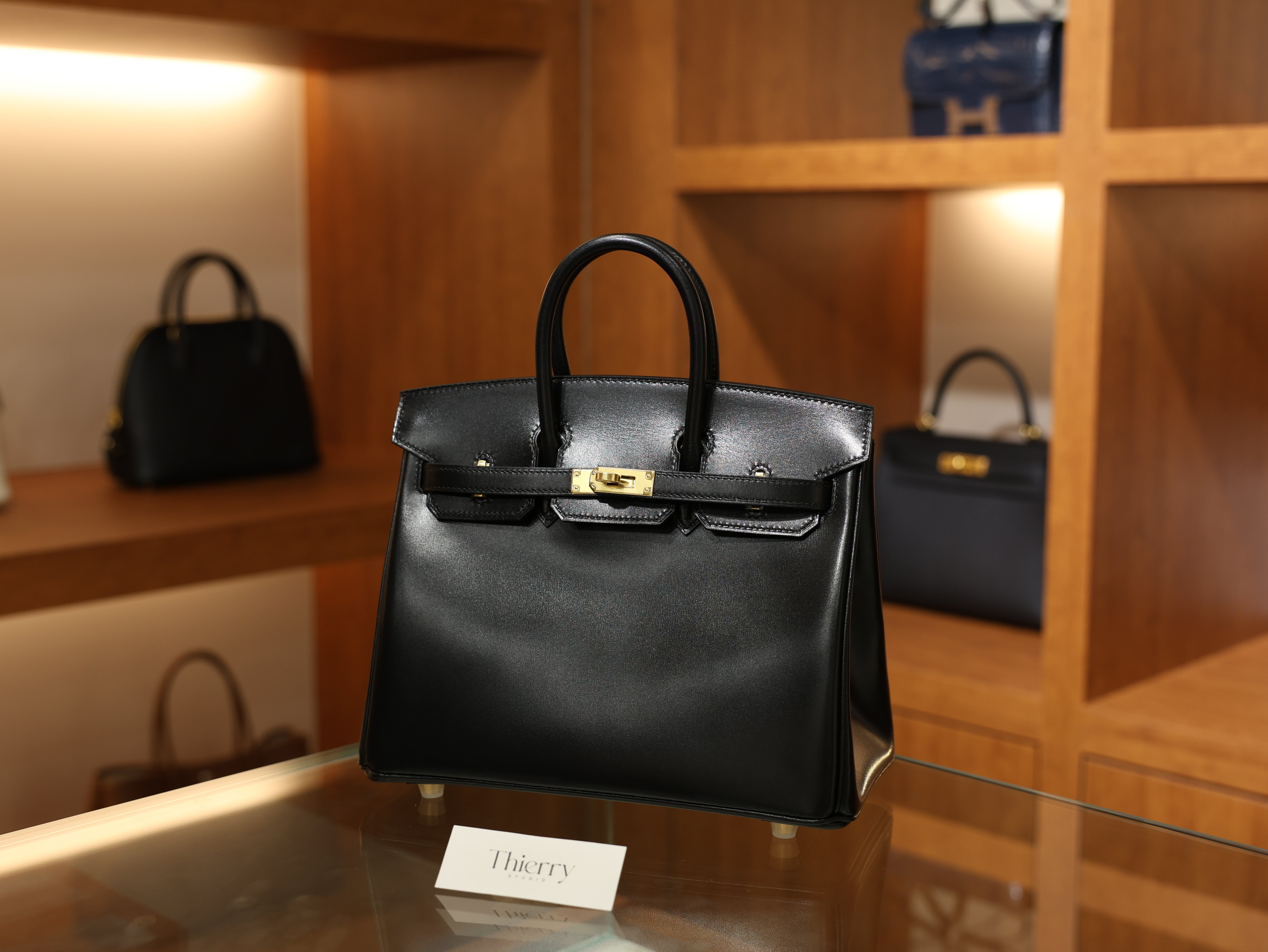 버킨 25 복스 르투르네 블랙 금장