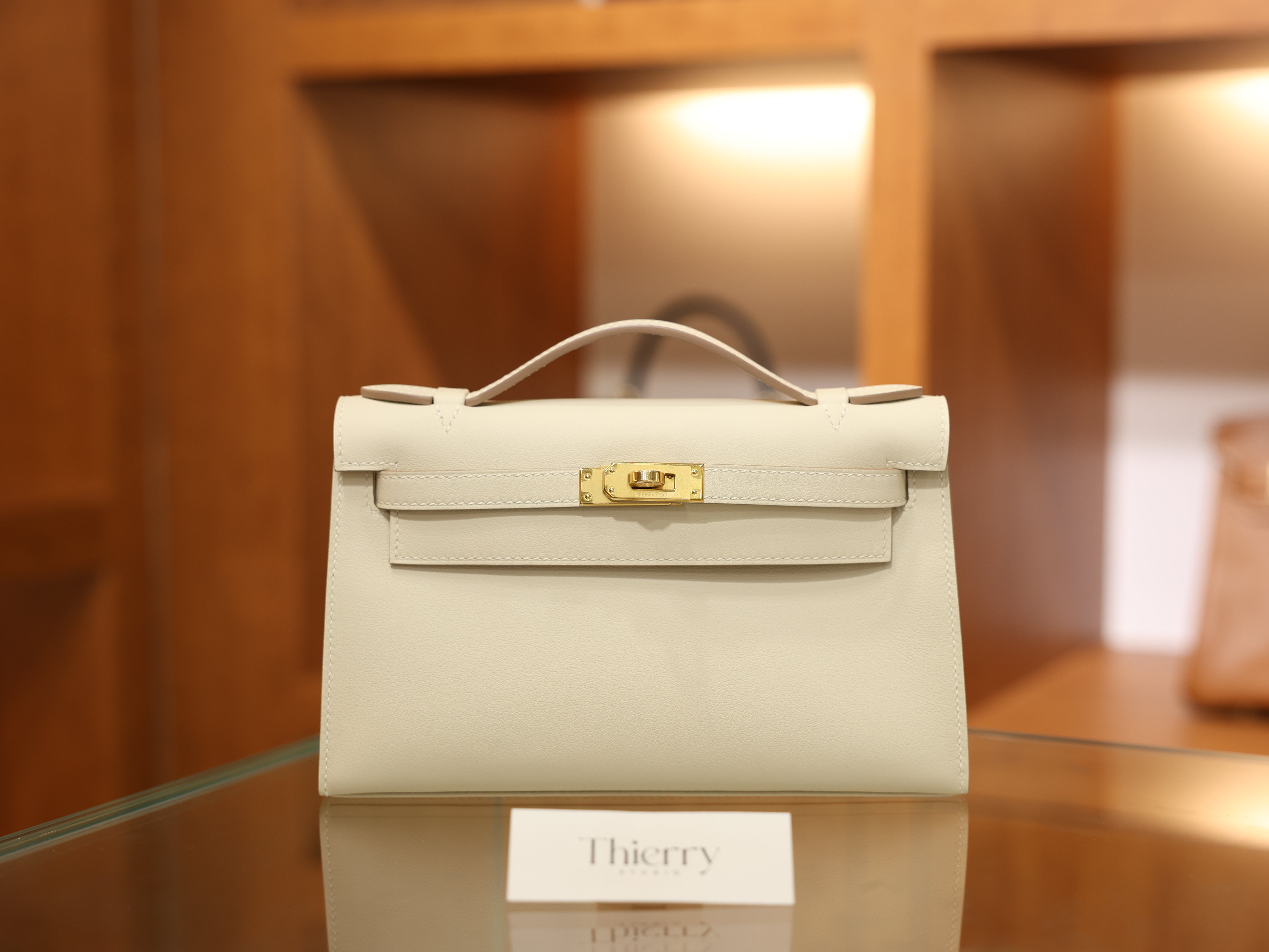 켈리 포쉐트 스위프트 끄레 금장