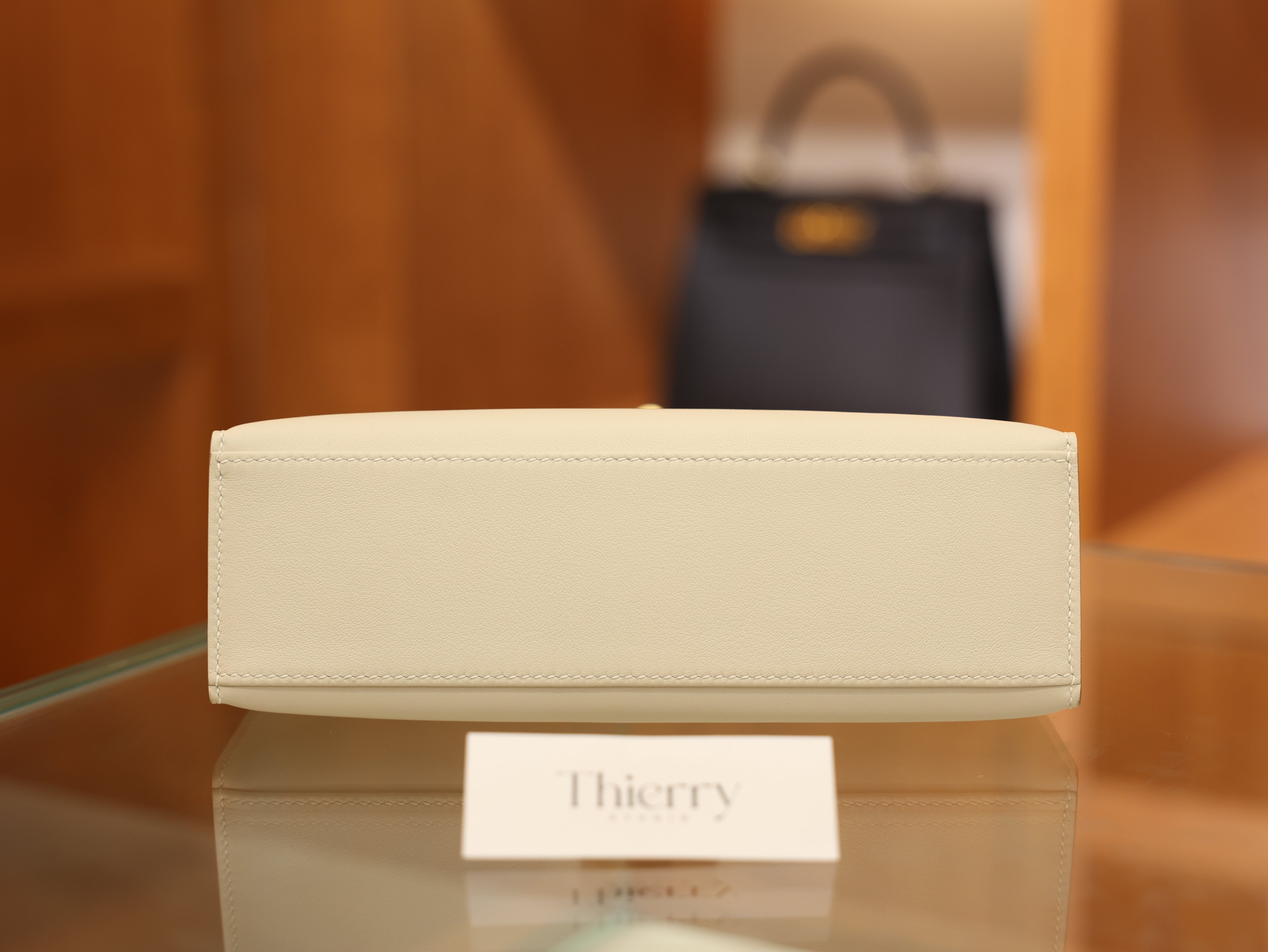 켈리 포쉐트 스위프트 끄레 금장