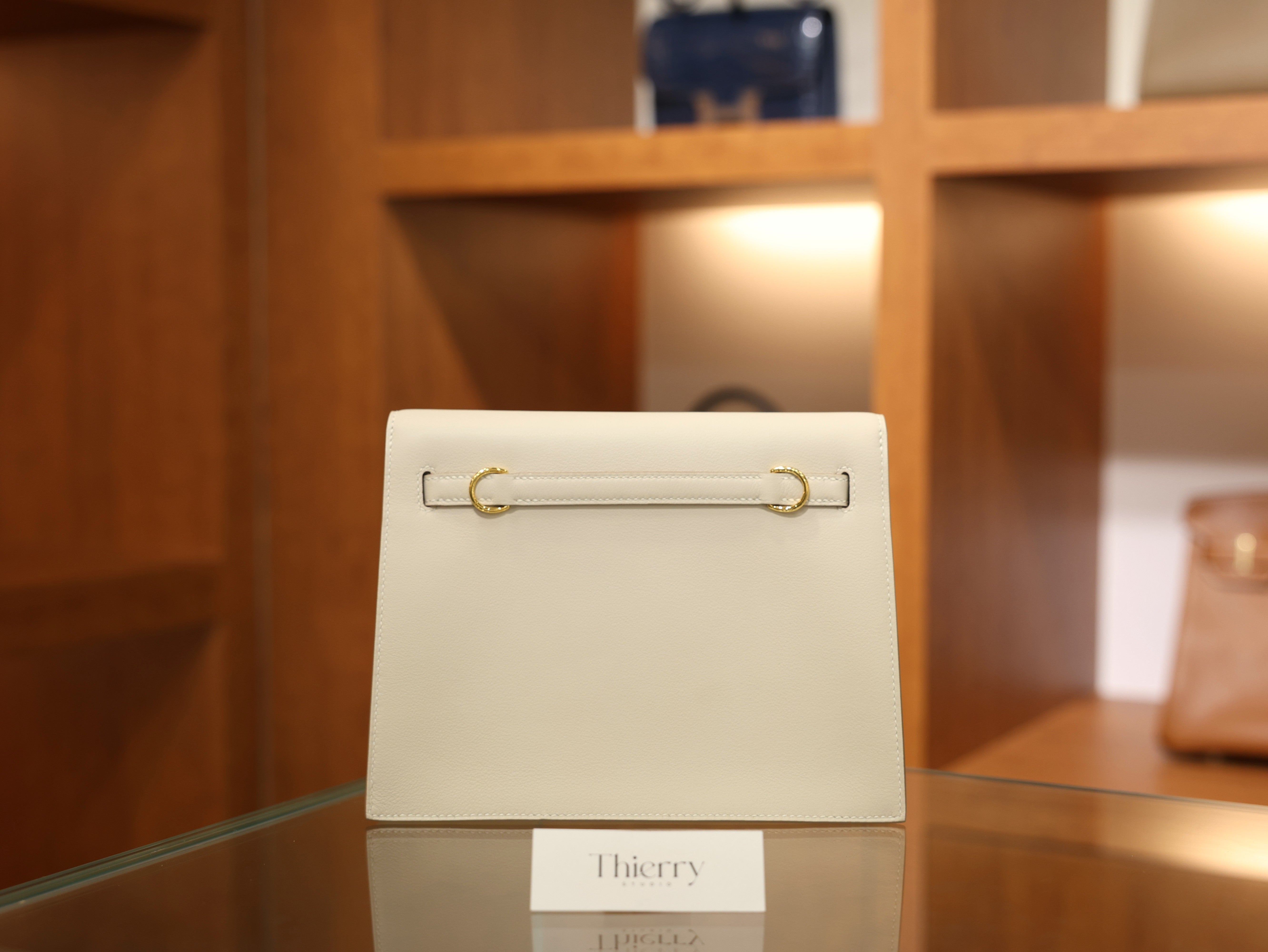 켈리 단스 스위프트 끄레 금장