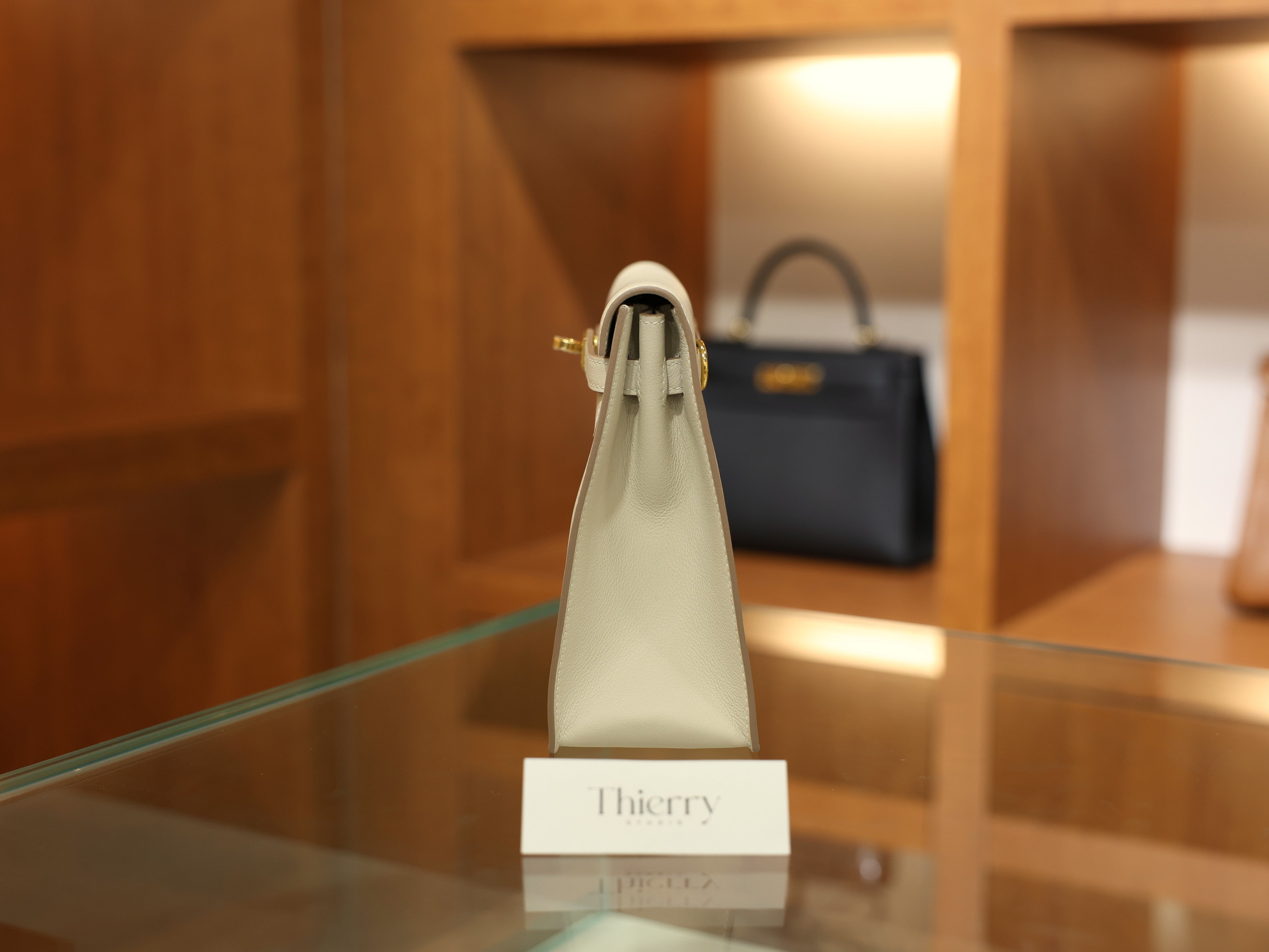 켈리 단스 스위프트 끄레 금장