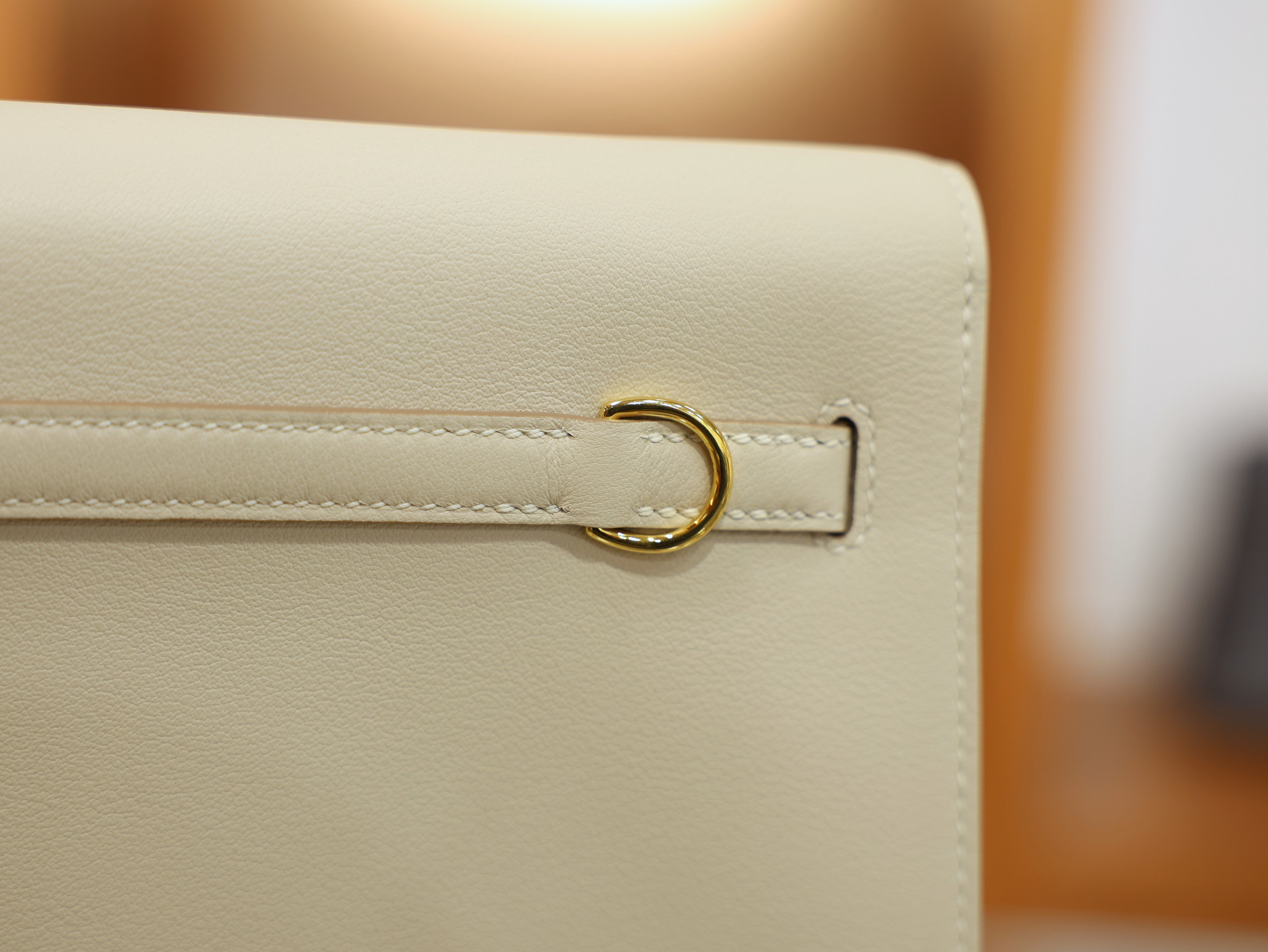 켈리 단스 스위프트 끄레 금장