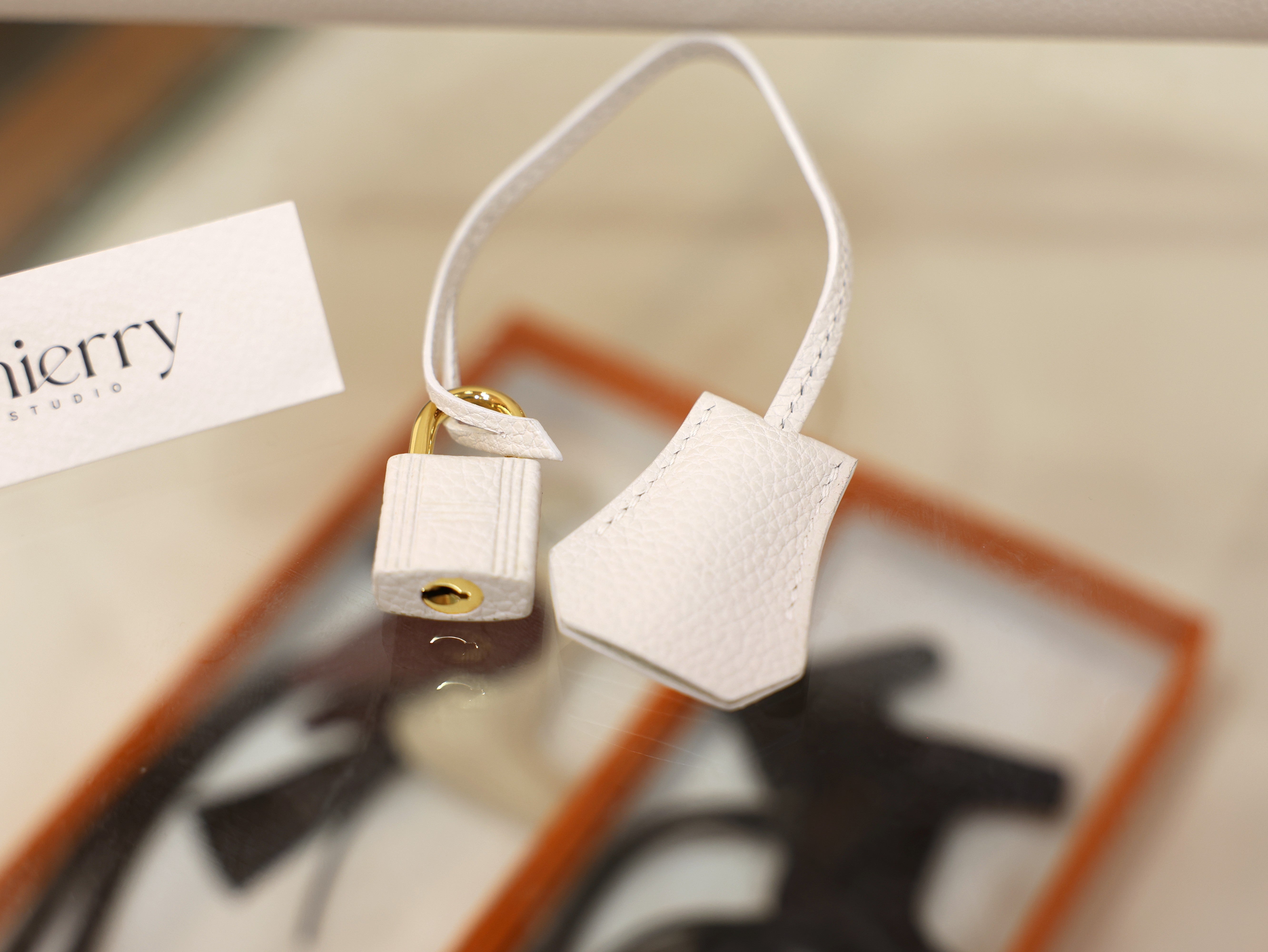 켈리 28 토고 블랑 금장