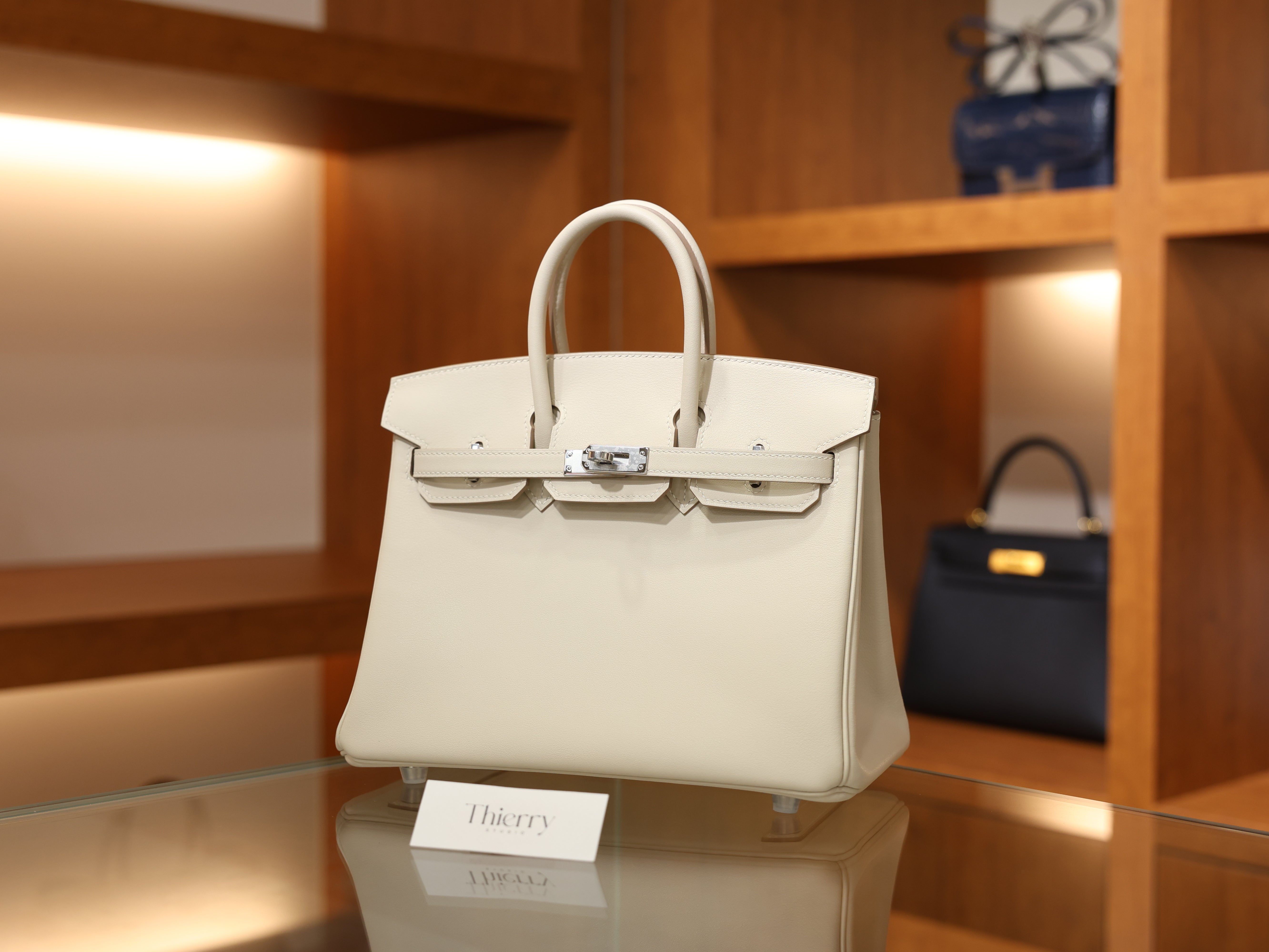 버킨 25 스위프트 끄레 은장