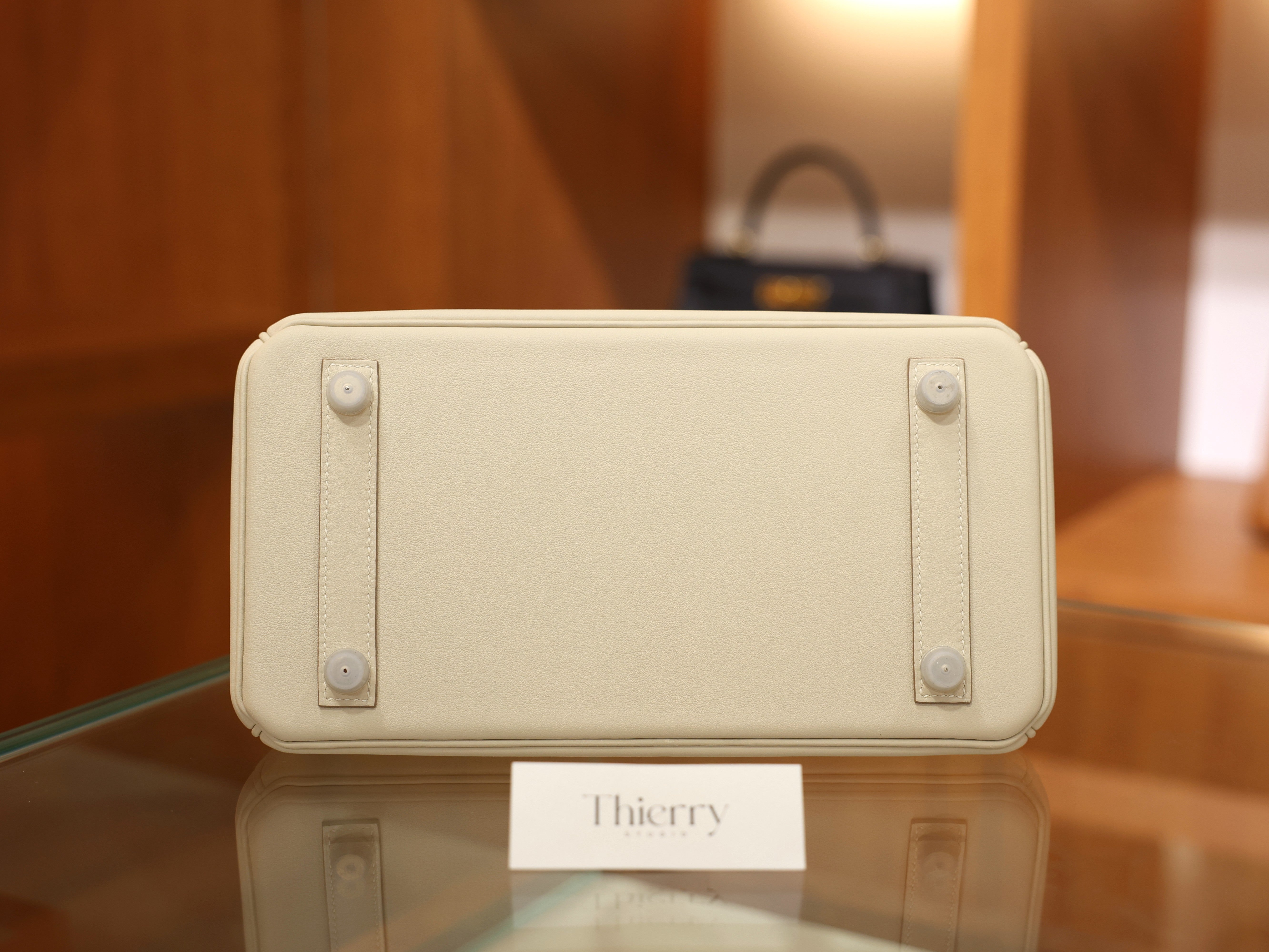 버킨 25 스위프트 끄레 은장