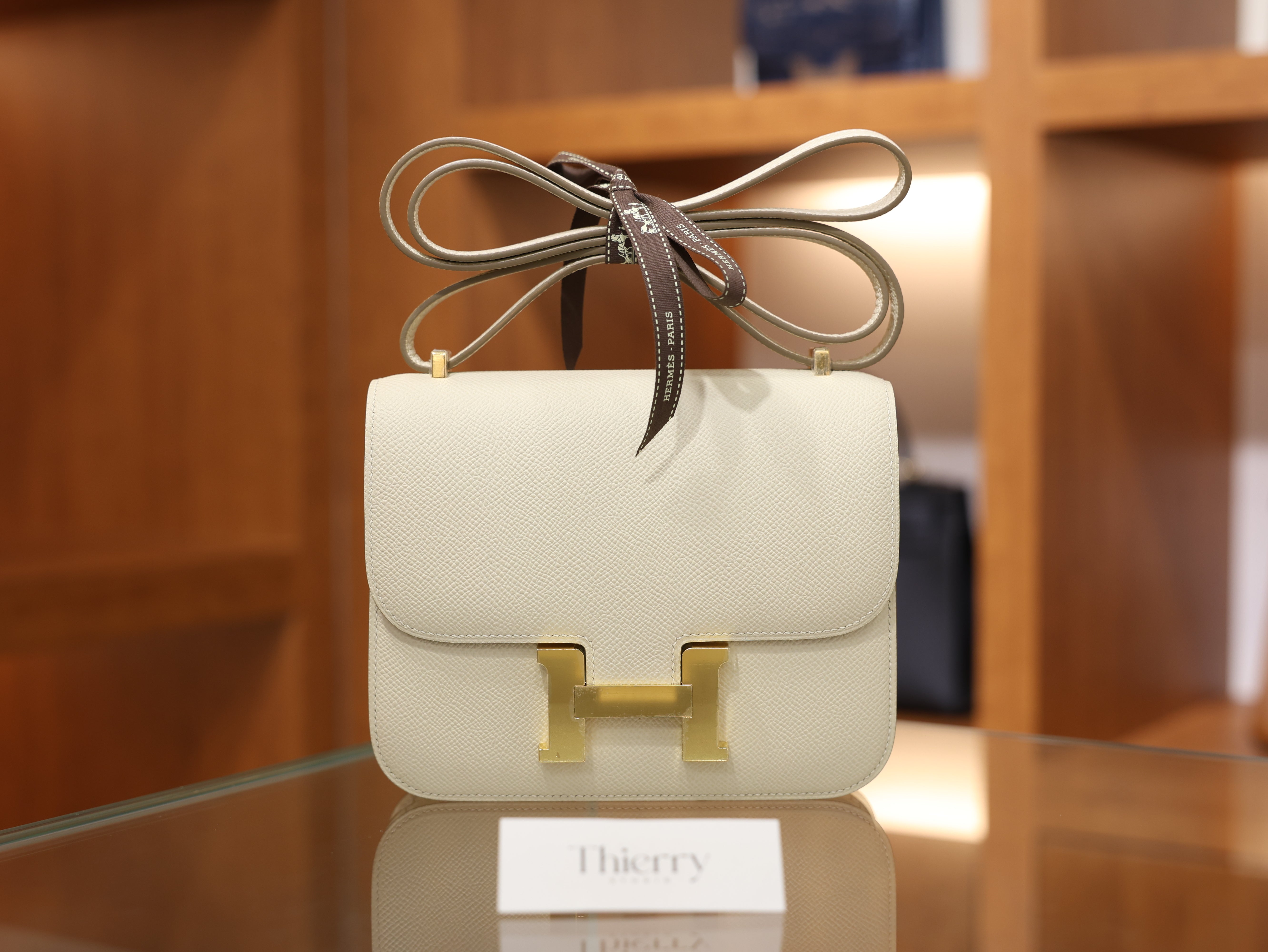 콘스탄스 18 앱송 끄레 금장