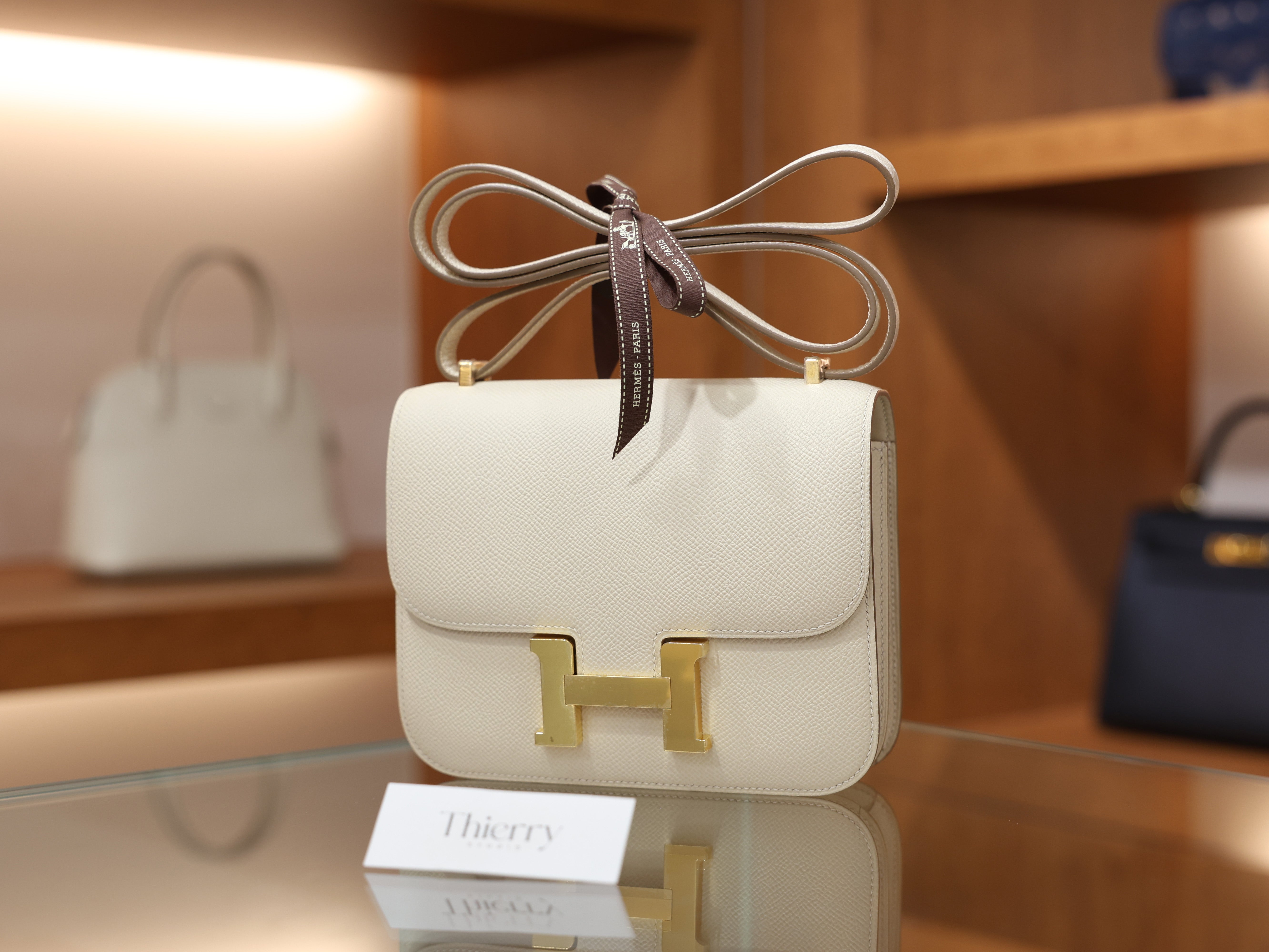 콘스탄스 18 앱송 끄레 금장