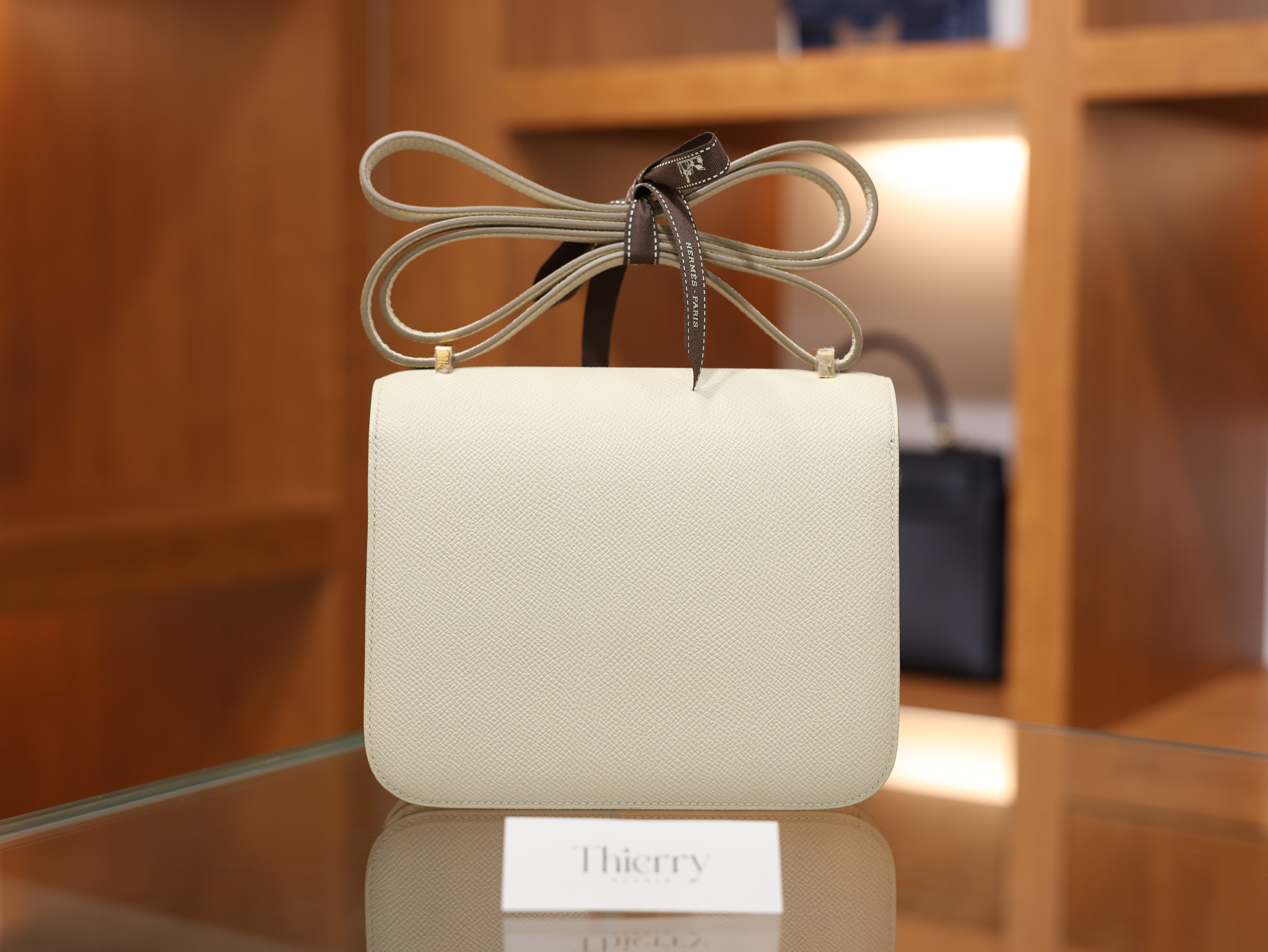 콘스탄스 18 앱송 끄레 금장