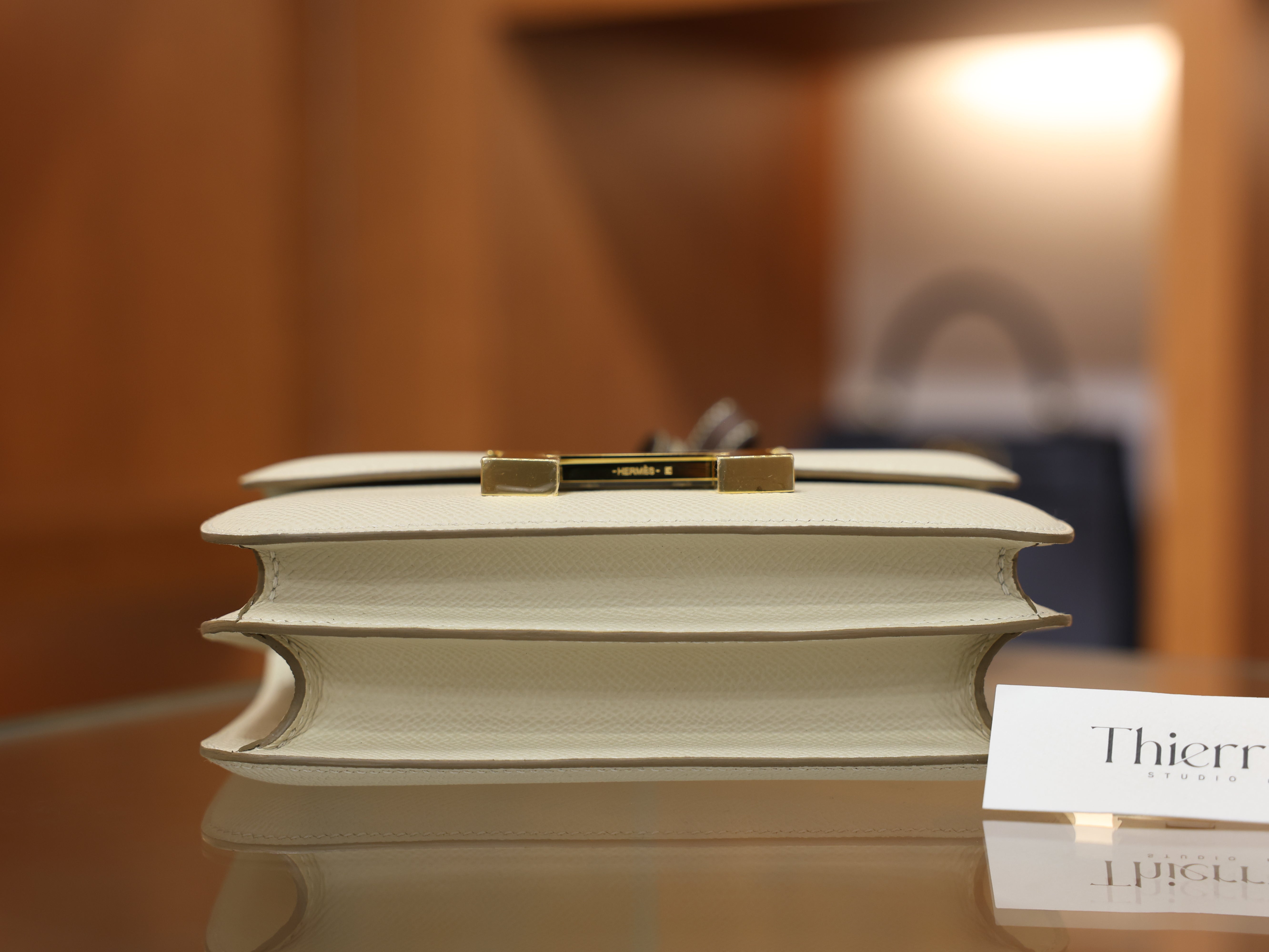 콘스탄스 18 앱송 끄레 금장