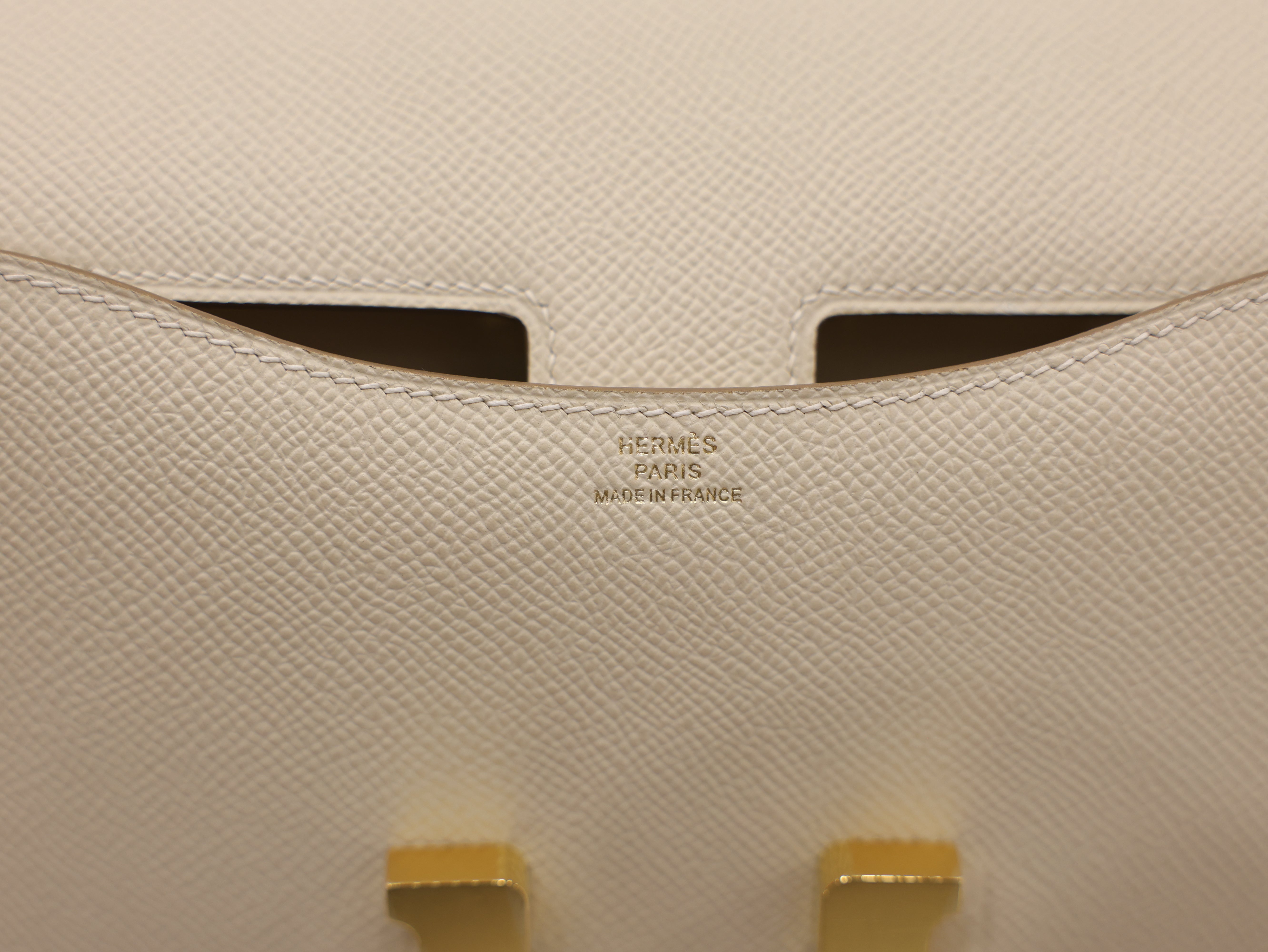 콘스탄스 18 앱송 끄레 금장