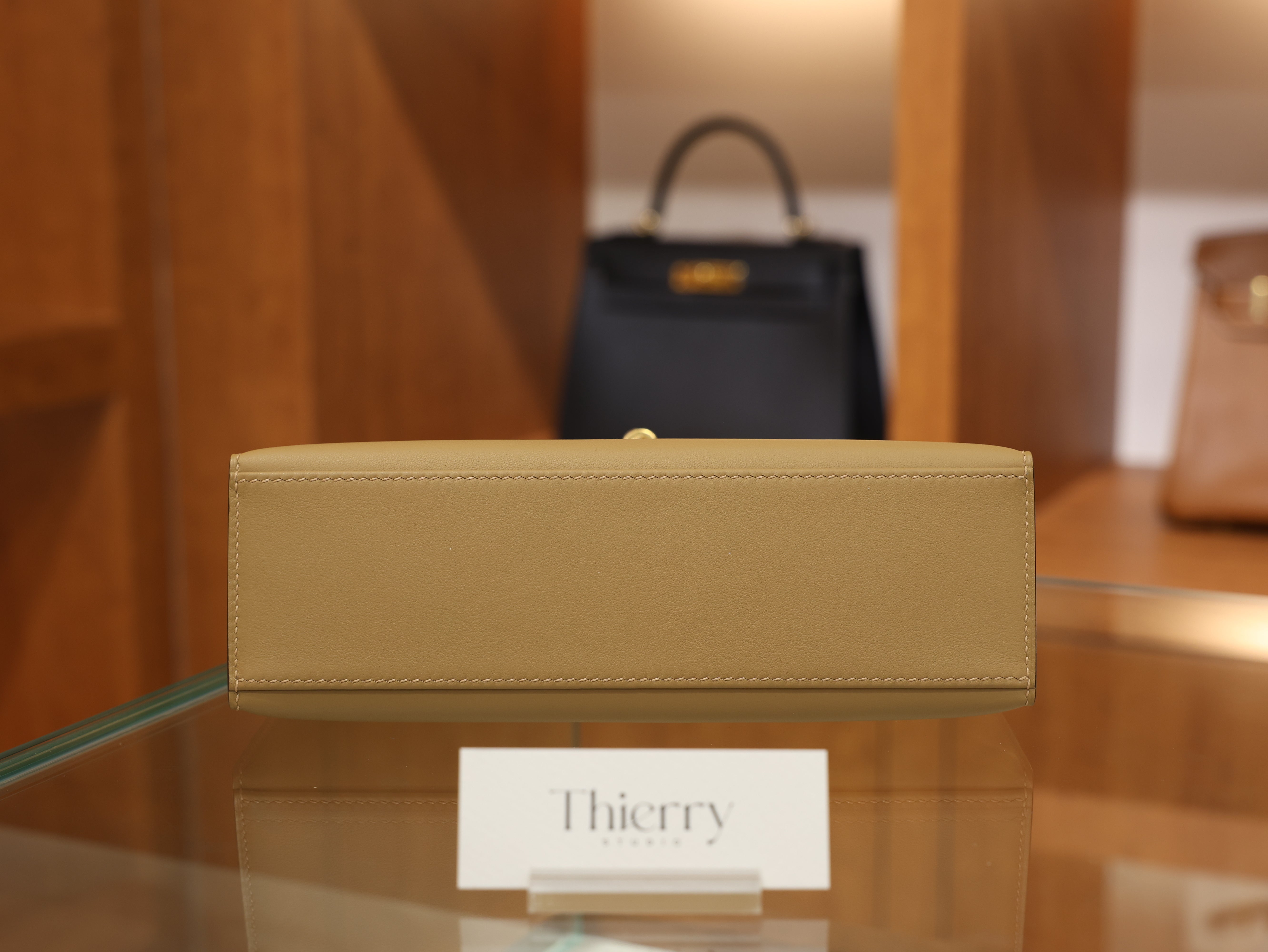 켈리 포쉐트 스위프트 차이 금장