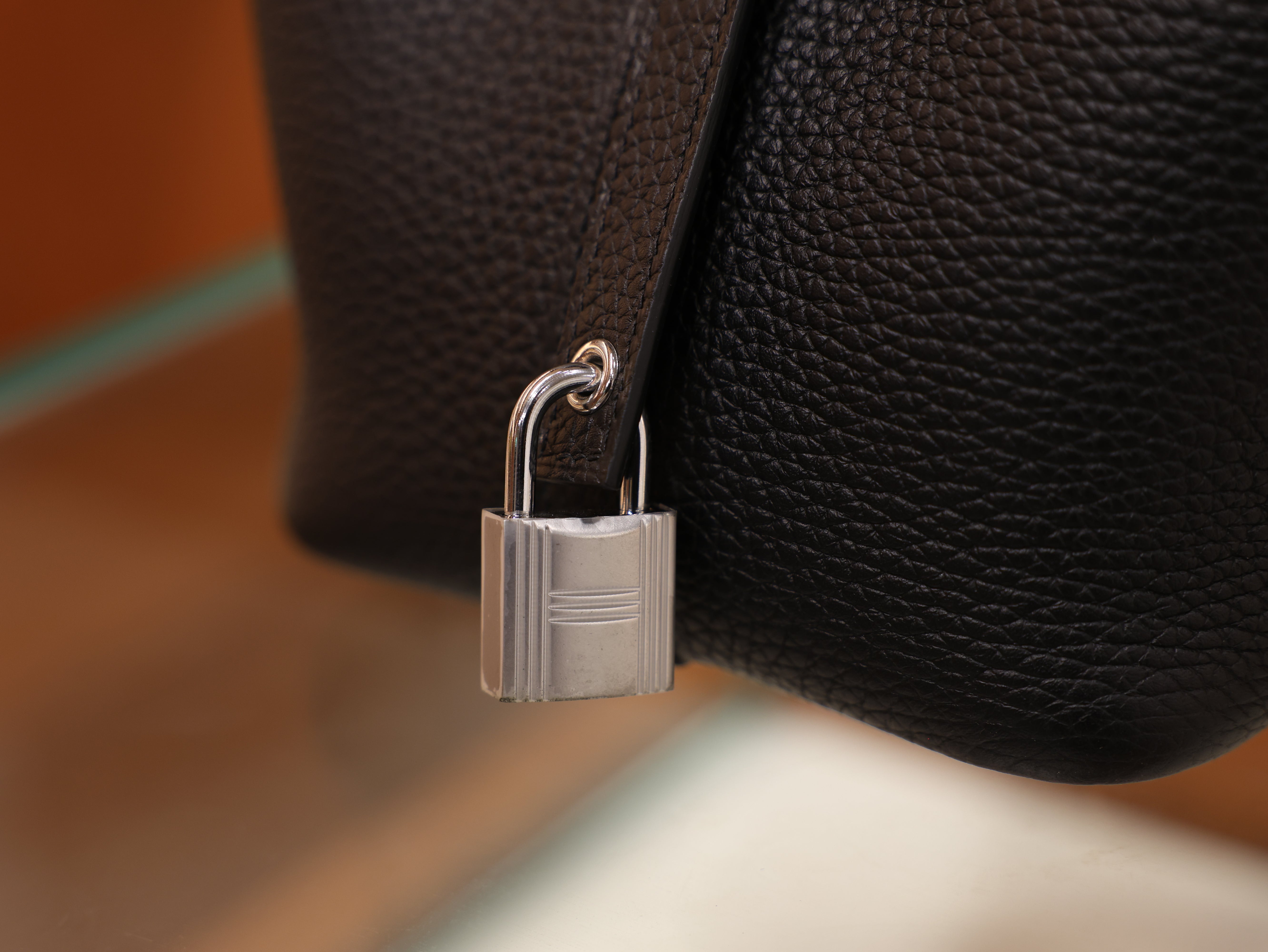 피코탄 18 끌레망스 블랙 은장